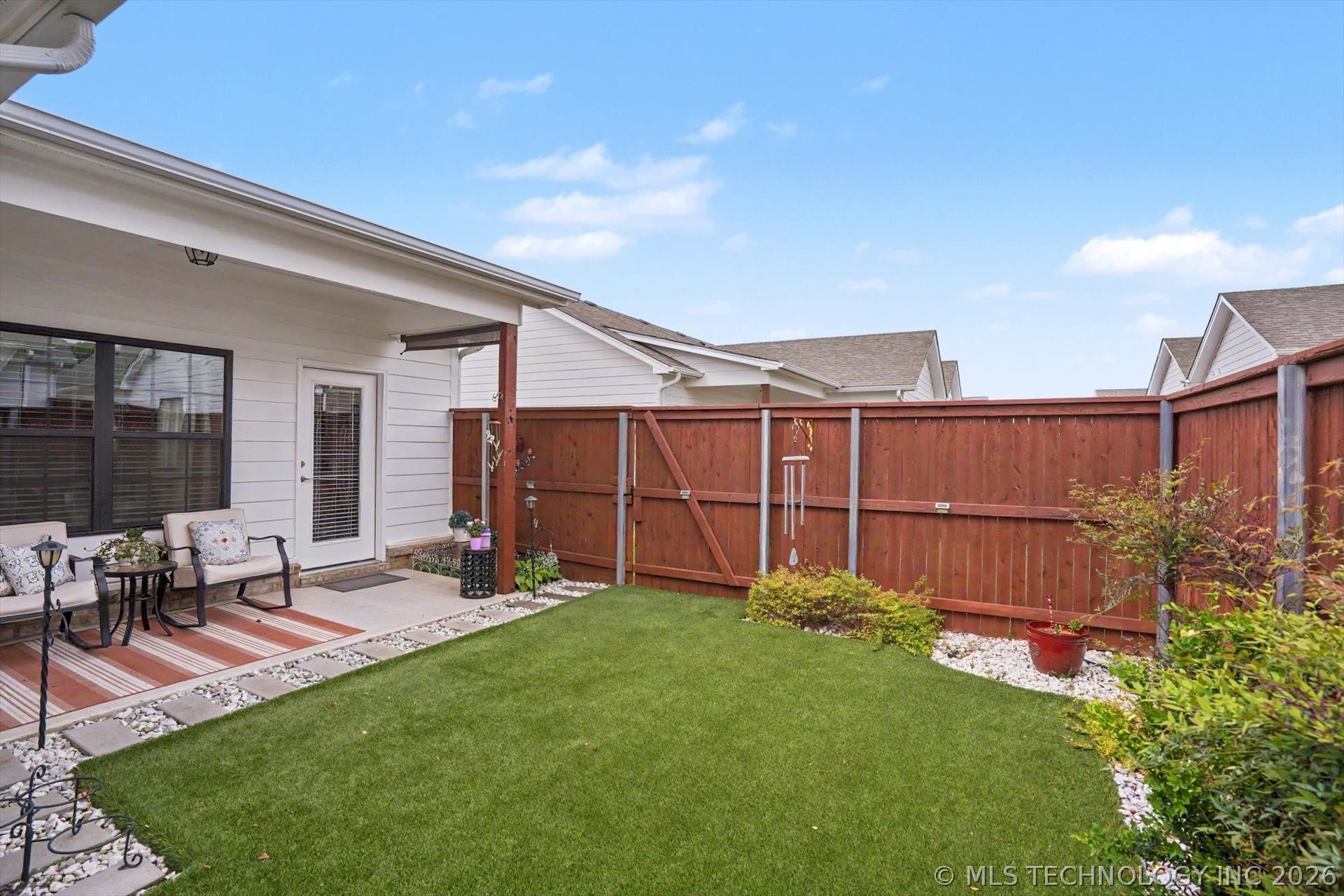 1912 W Imperial Place