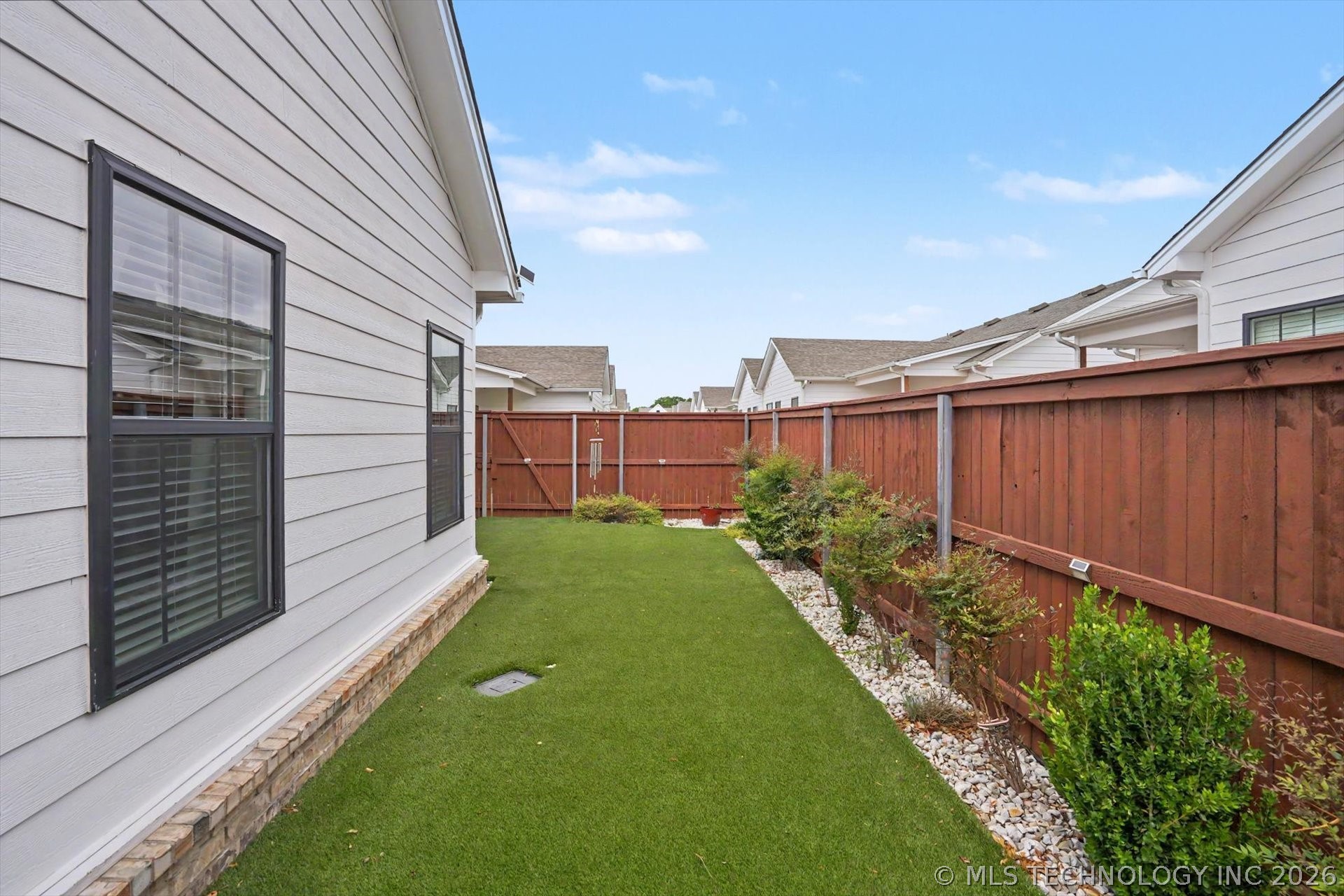 1912 W Imperial Place