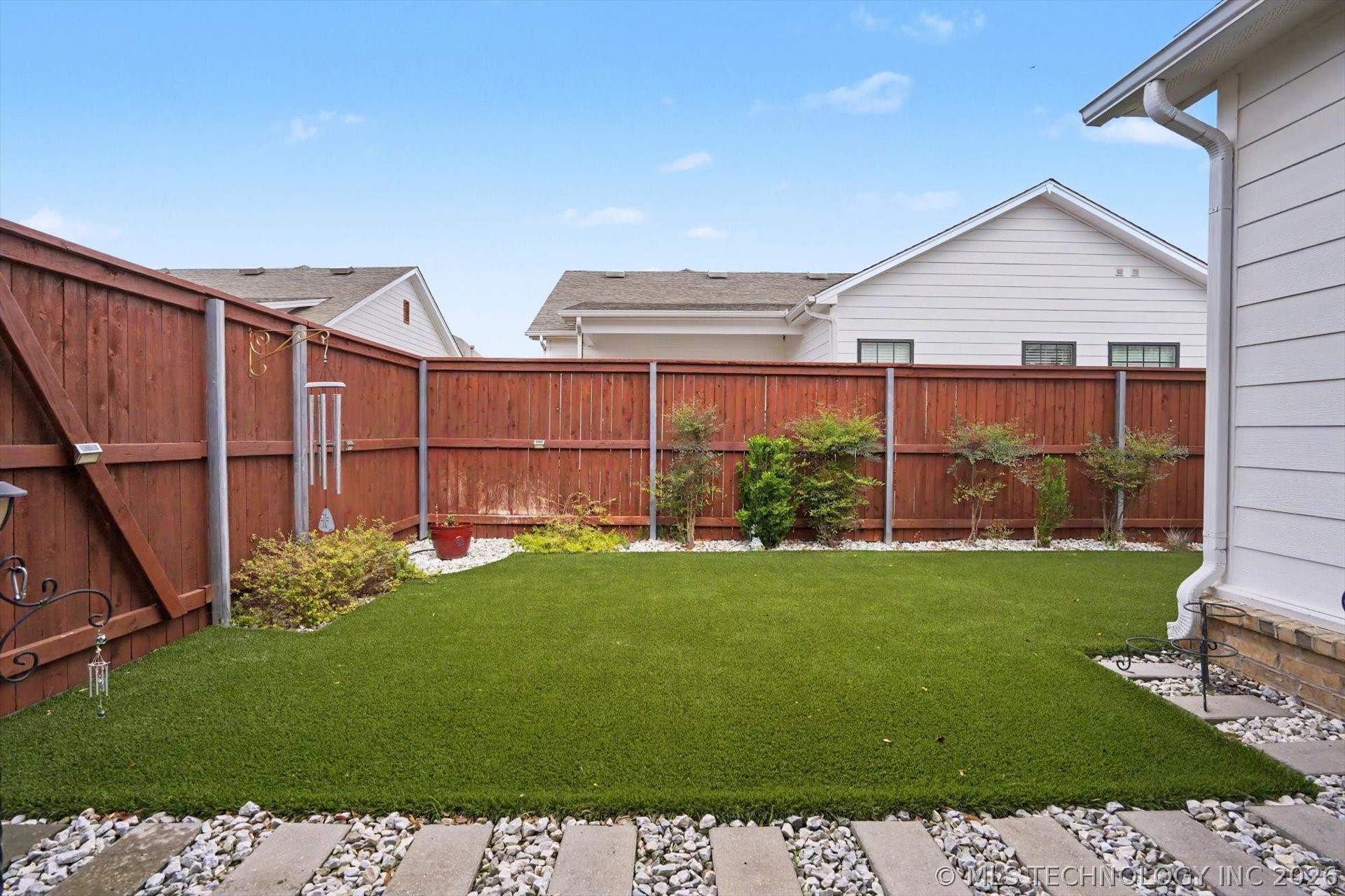 1912 W Imperial Place