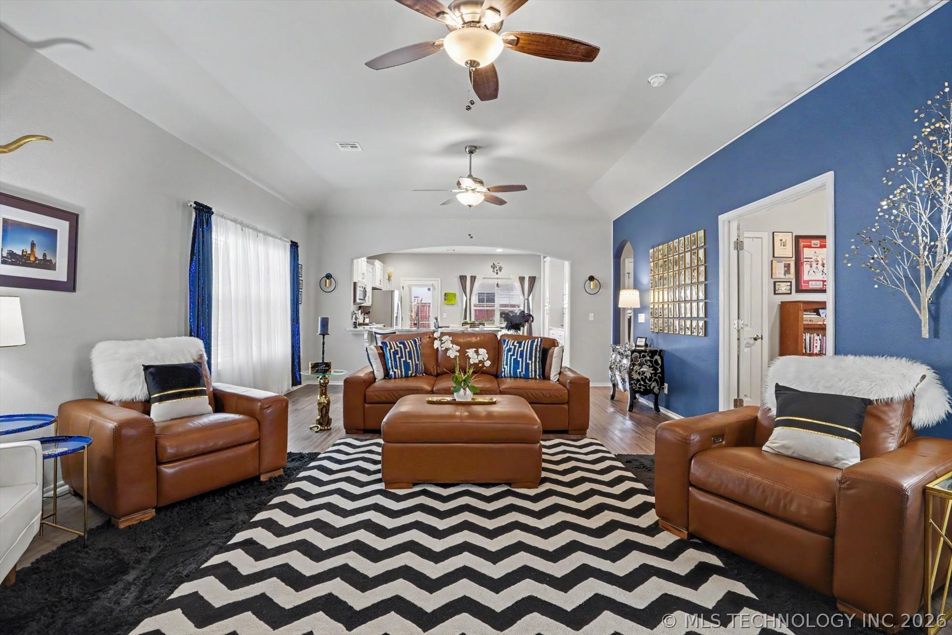 1912 W Imperial Place