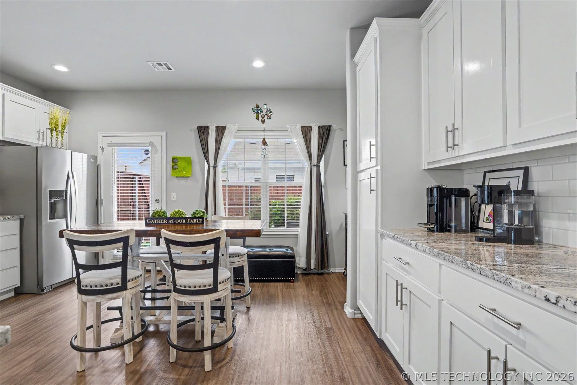 1912 W Imperial Place