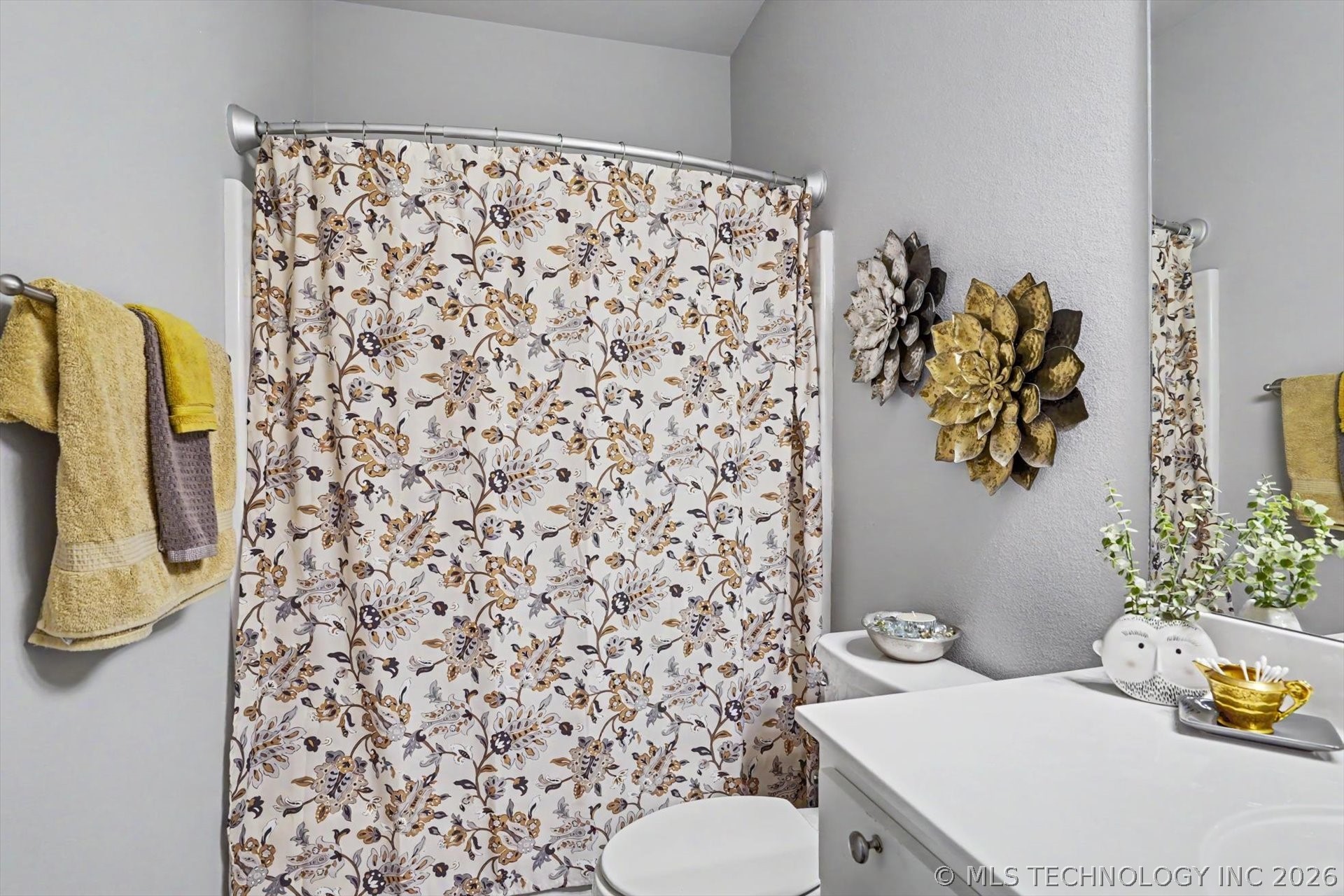 1912 W Imperial Place