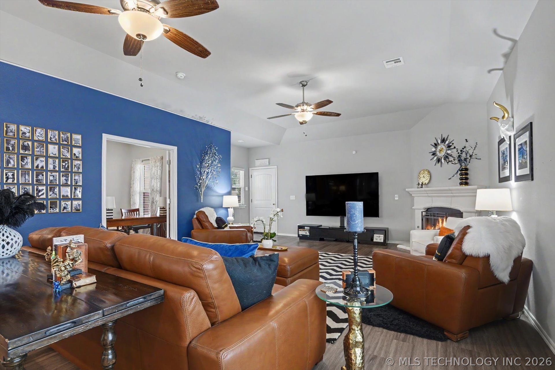 1912 W Imperial Place