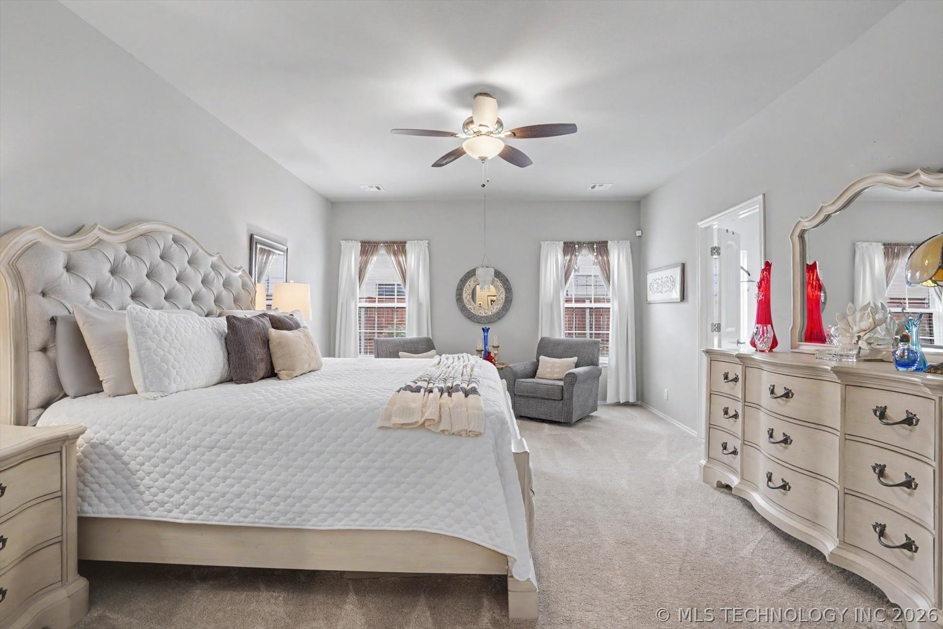 1912 W Imperial Place