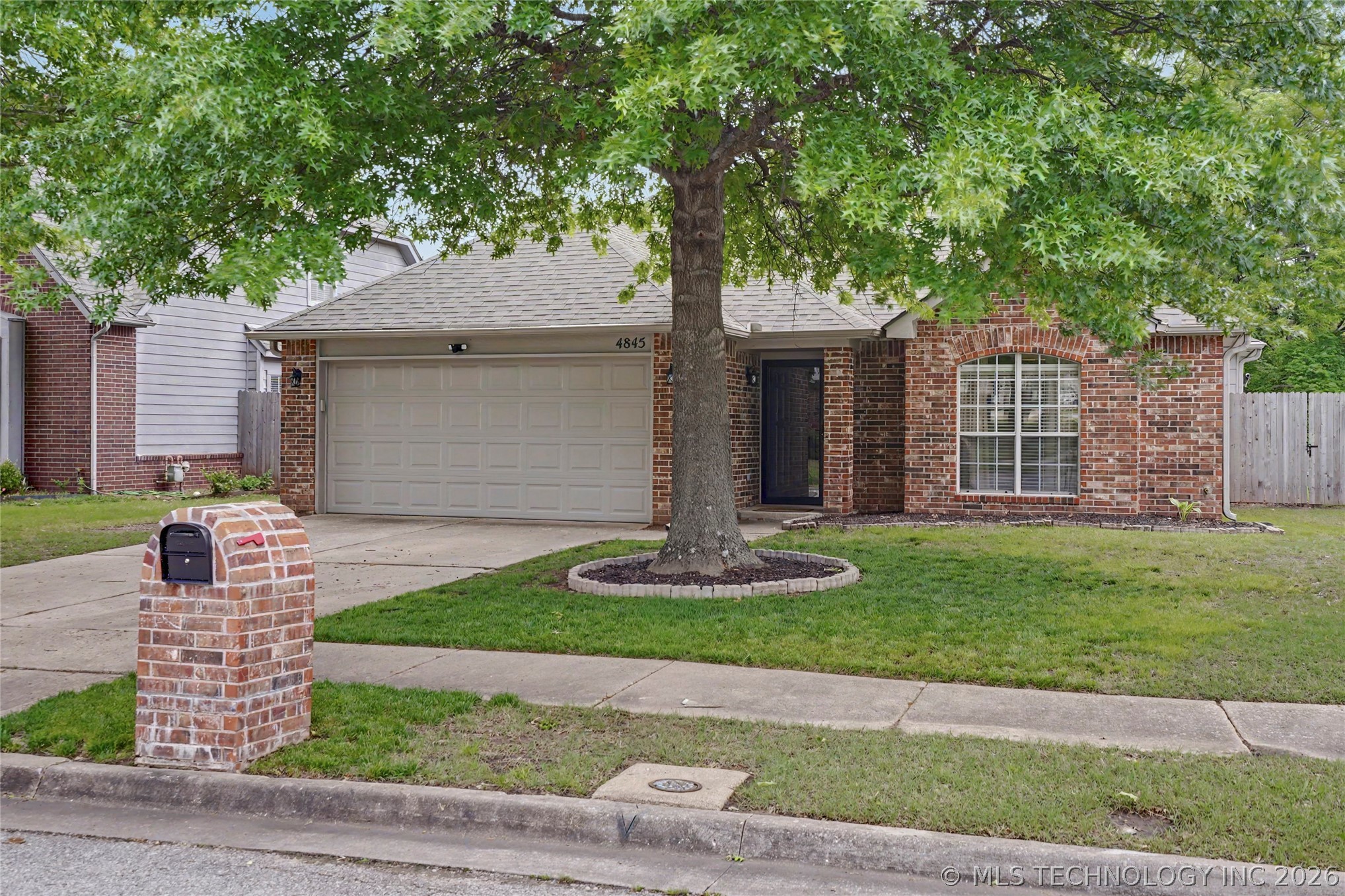 4845 W Dallas Street