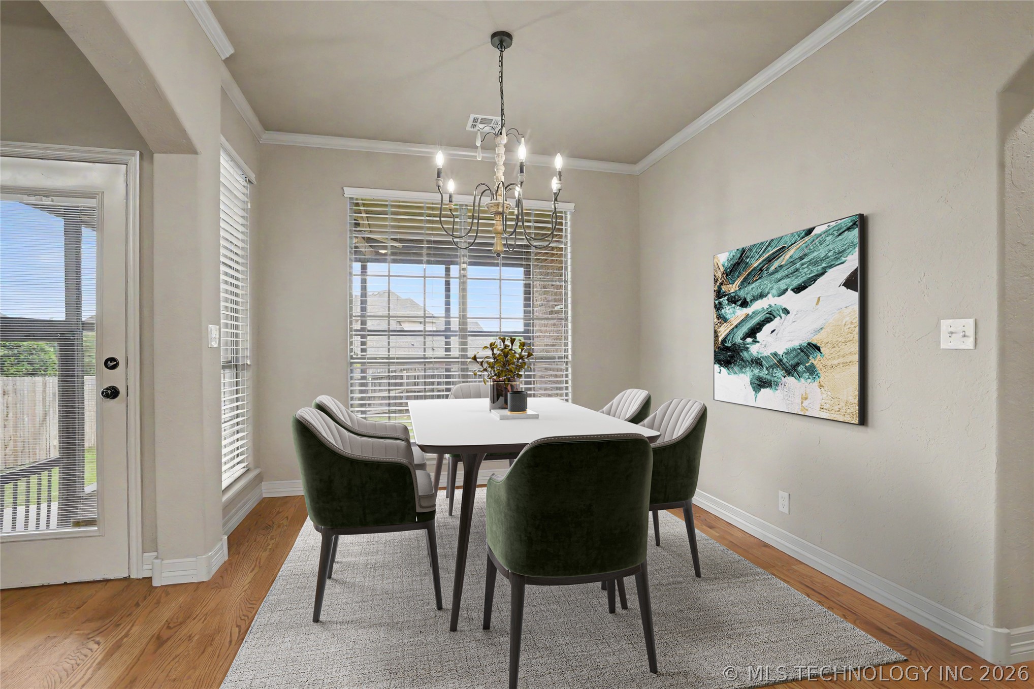 1004 W Elmira Street