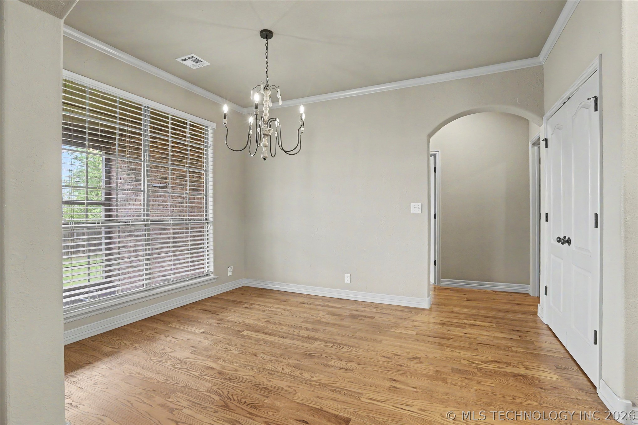 1004 W Elmira Street