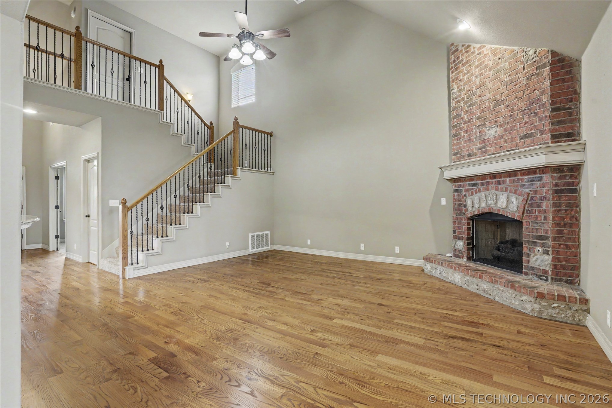 1004 W Elmira Street