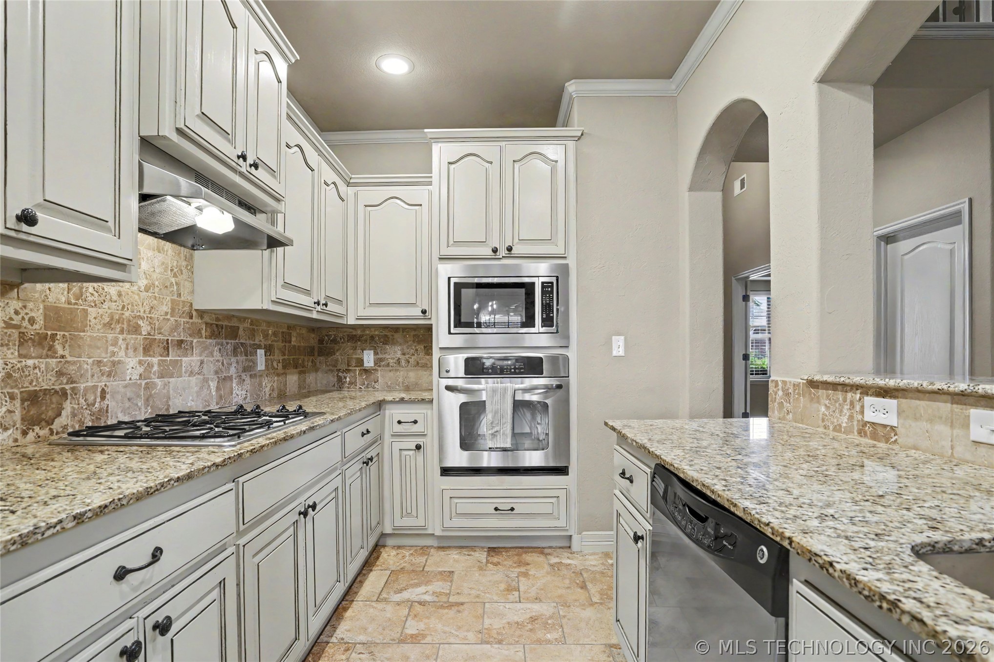 1004 W Elmira Street