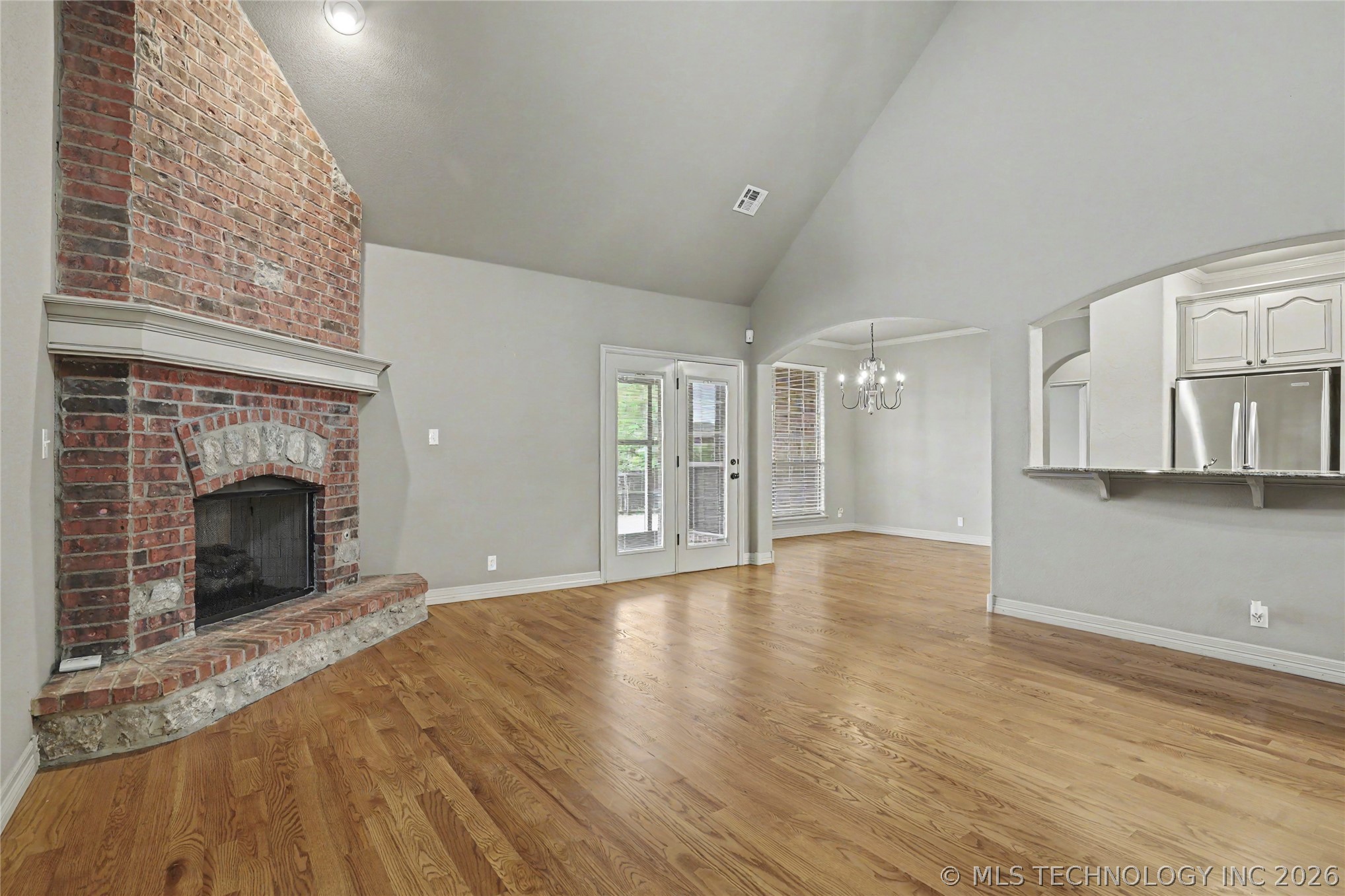 1004 W Elmira Street