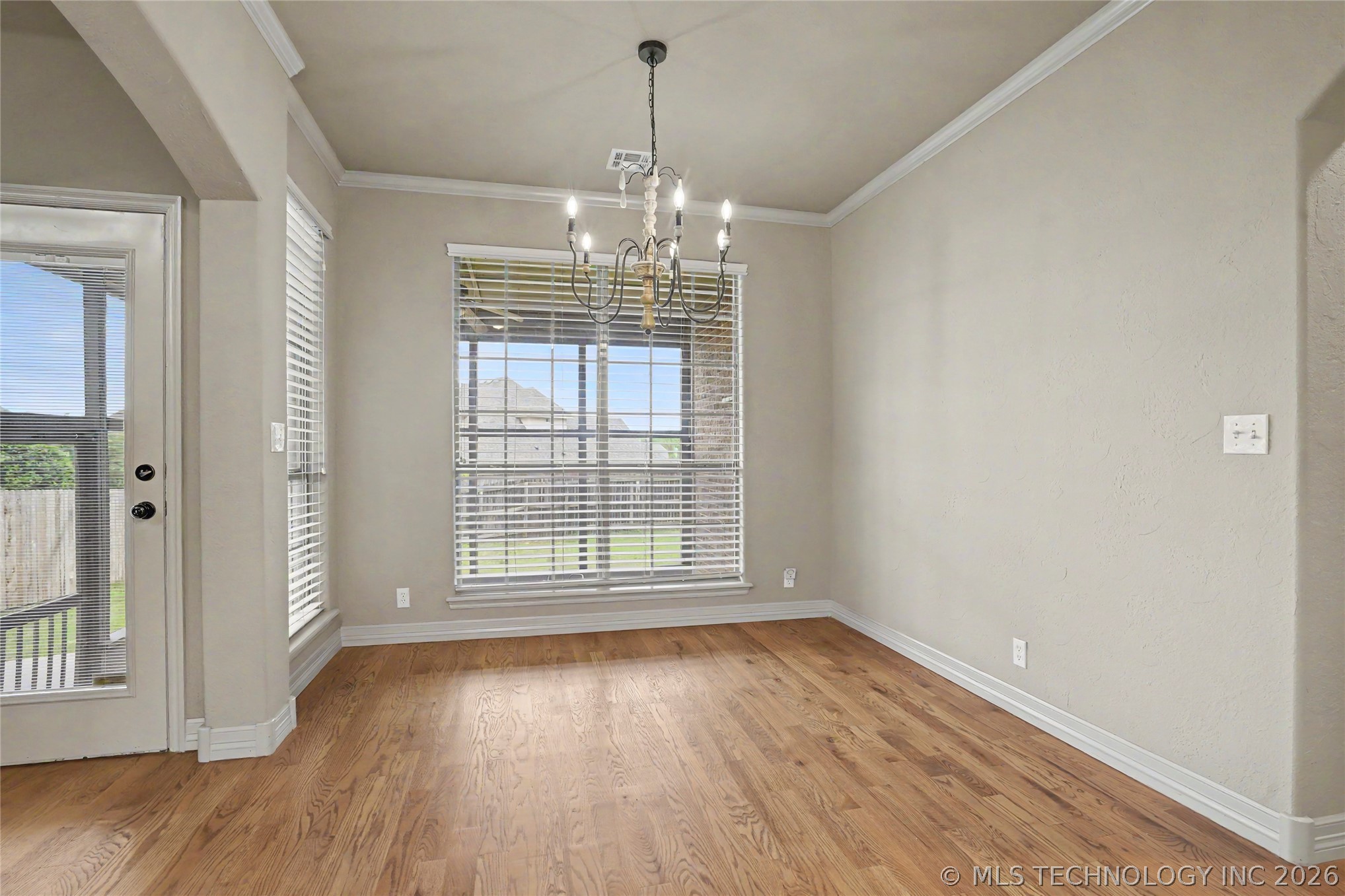 1004 W Elmira Street