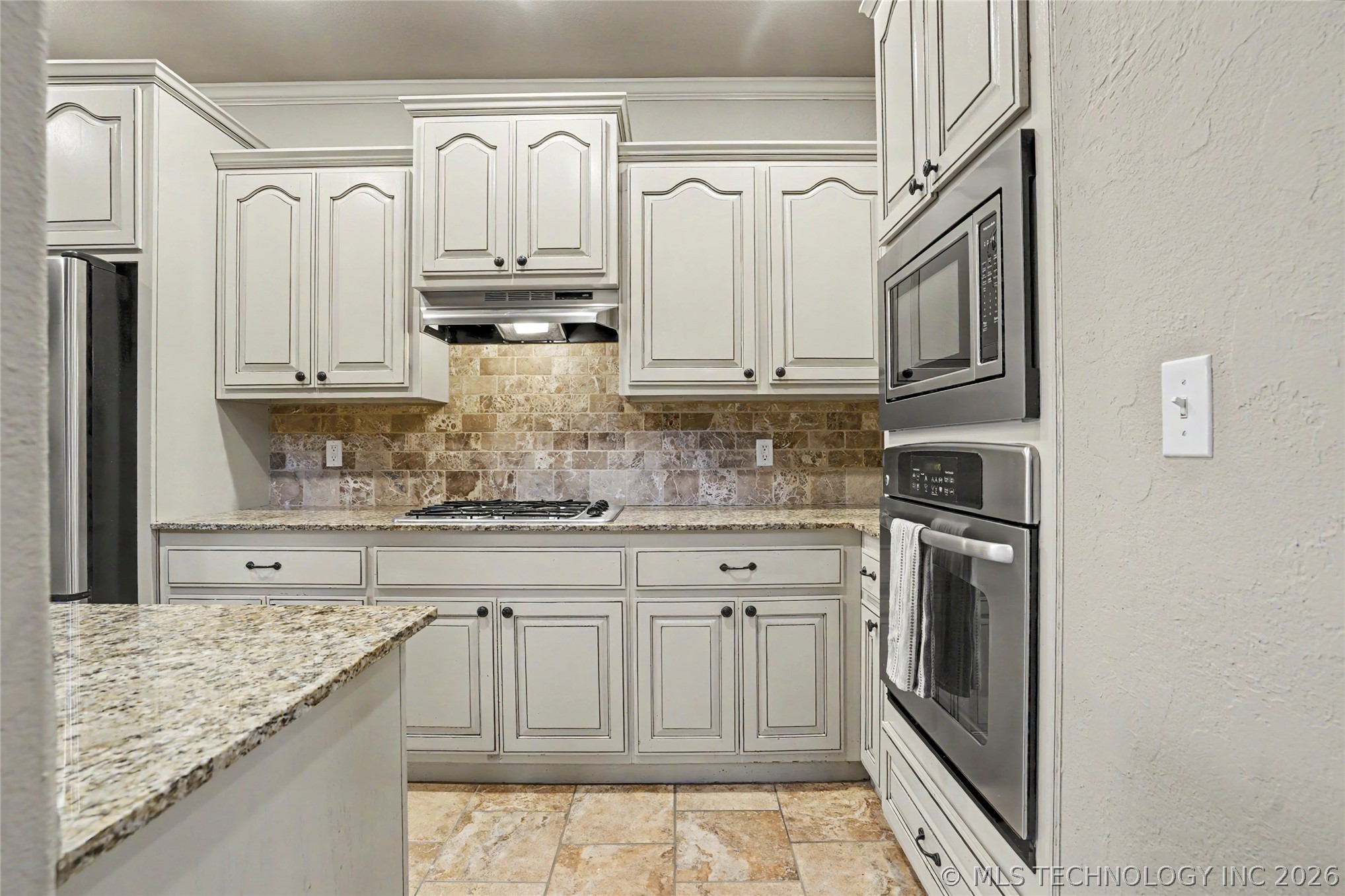 1004 W Elmira Street