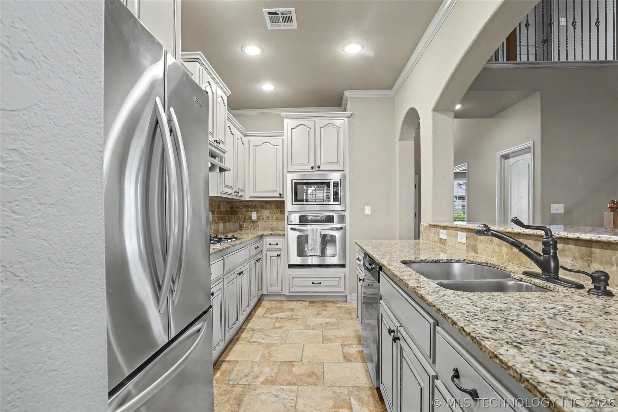 1004 W Elmira Street