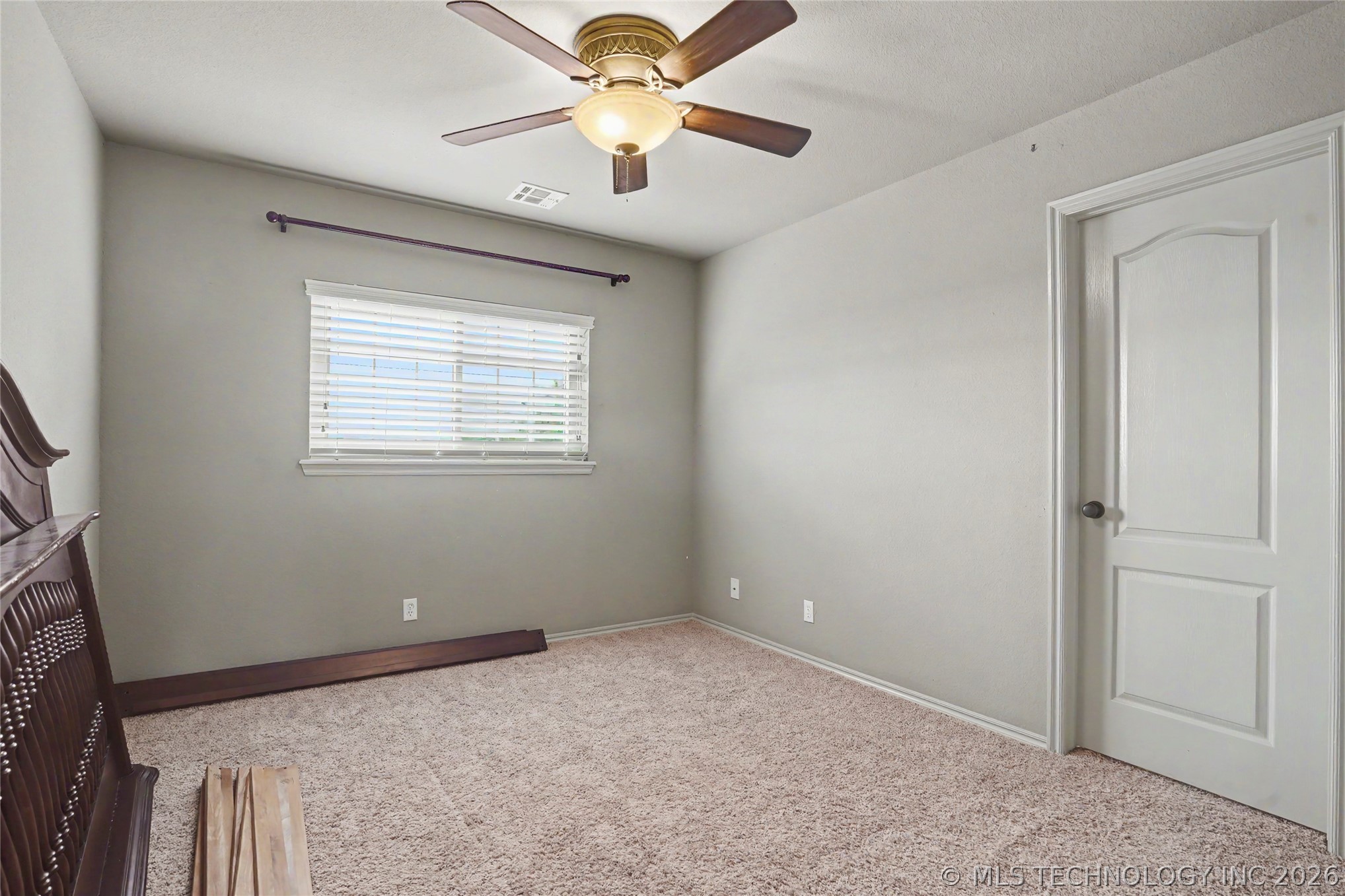 1004 W Elmira Street