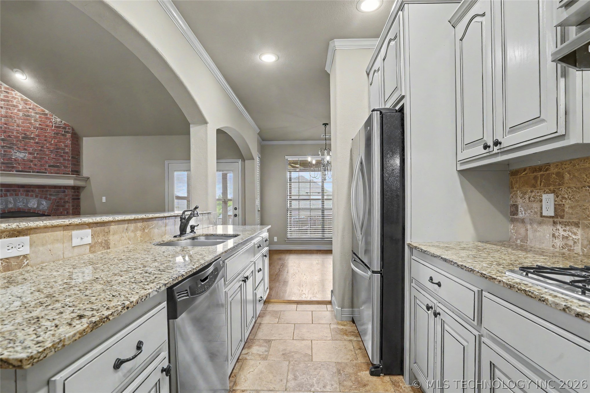 1004 W Elmira Street