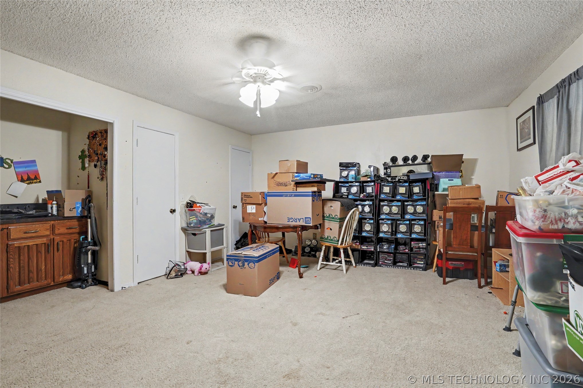 2300 W Delmar Street