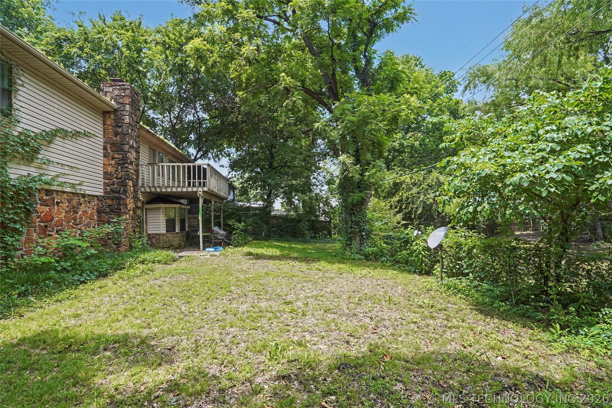 2300 W Delmar Street