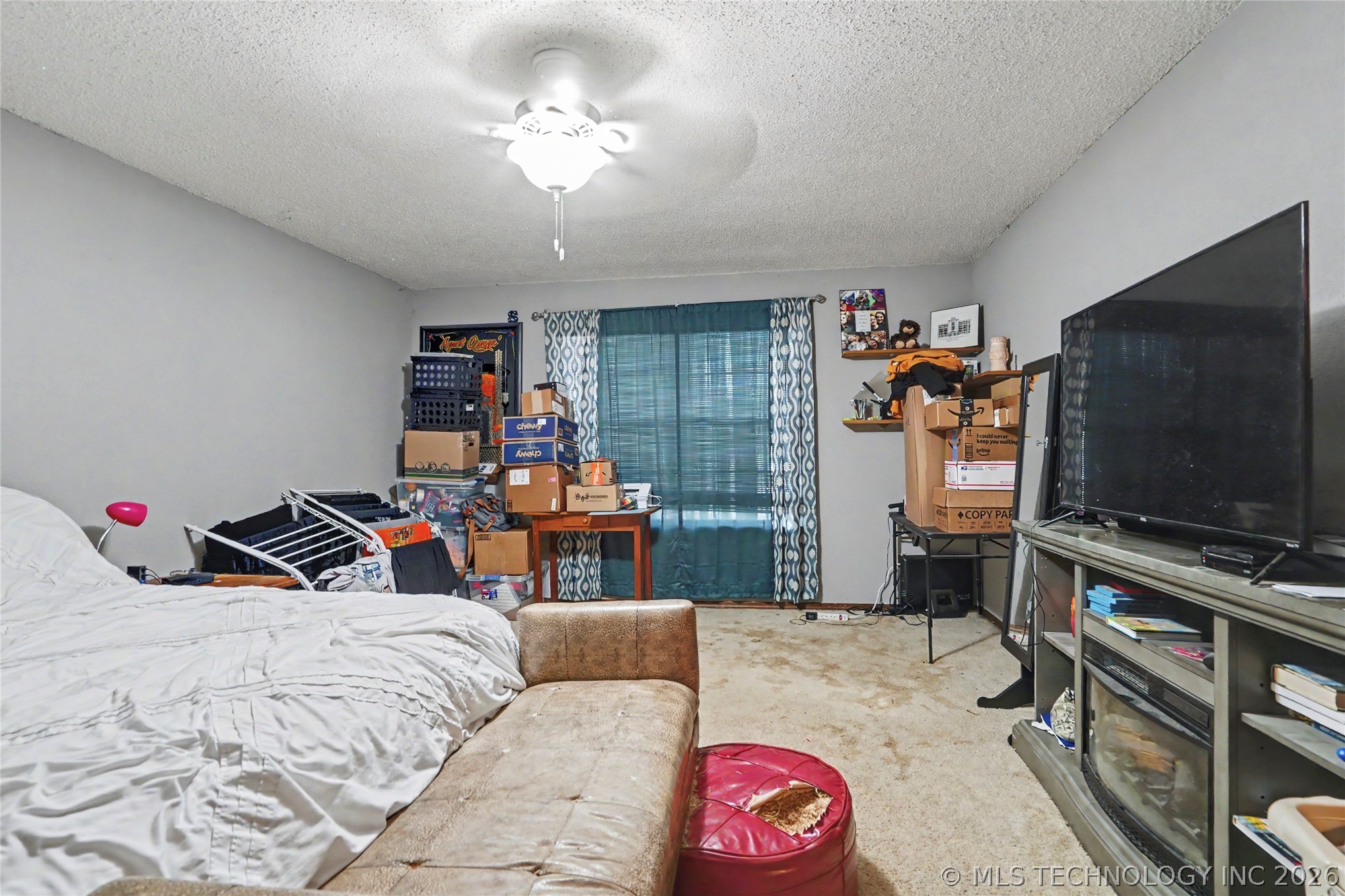 2300 W Delmar Street