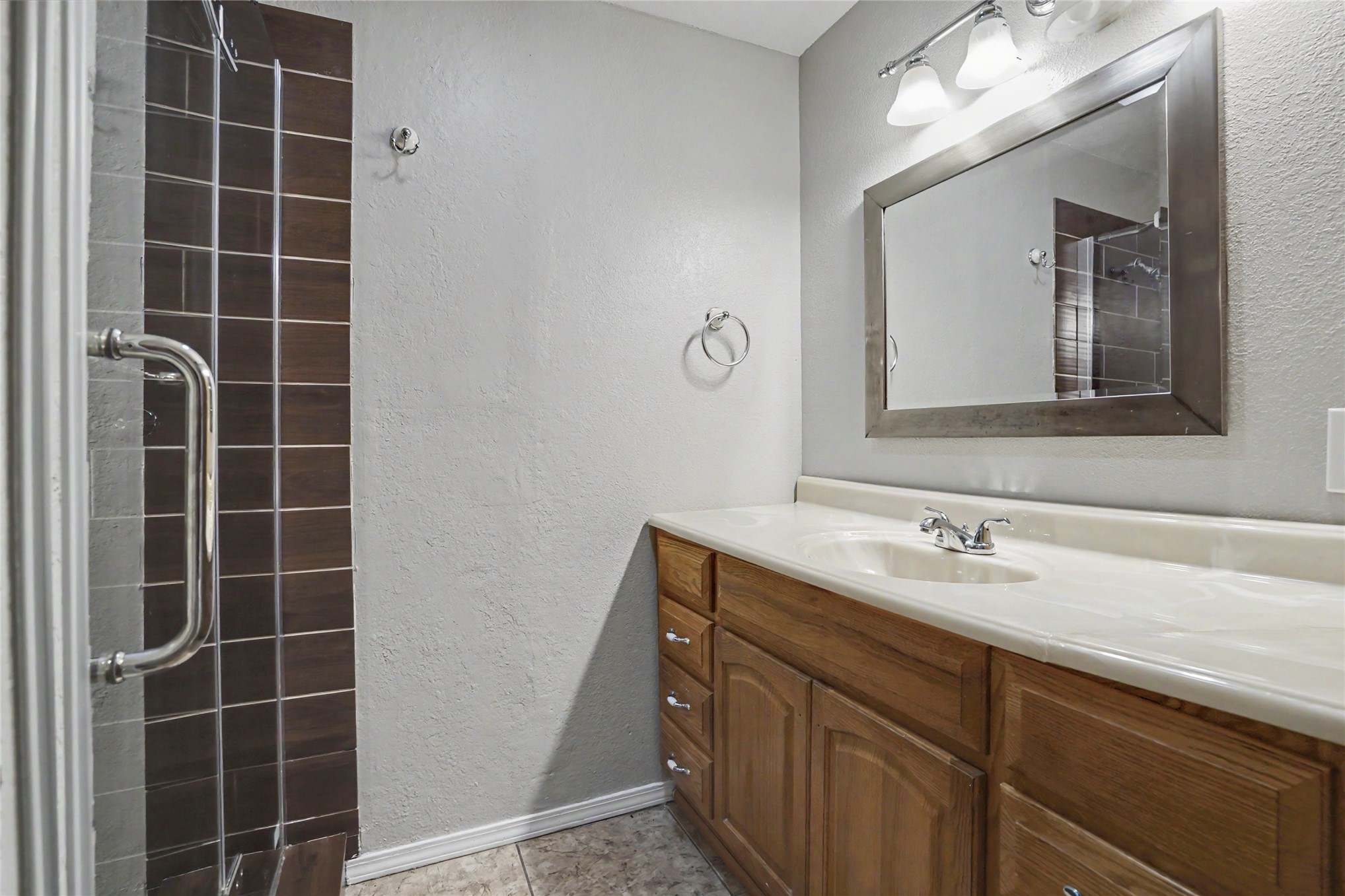 3408 E 4th Place