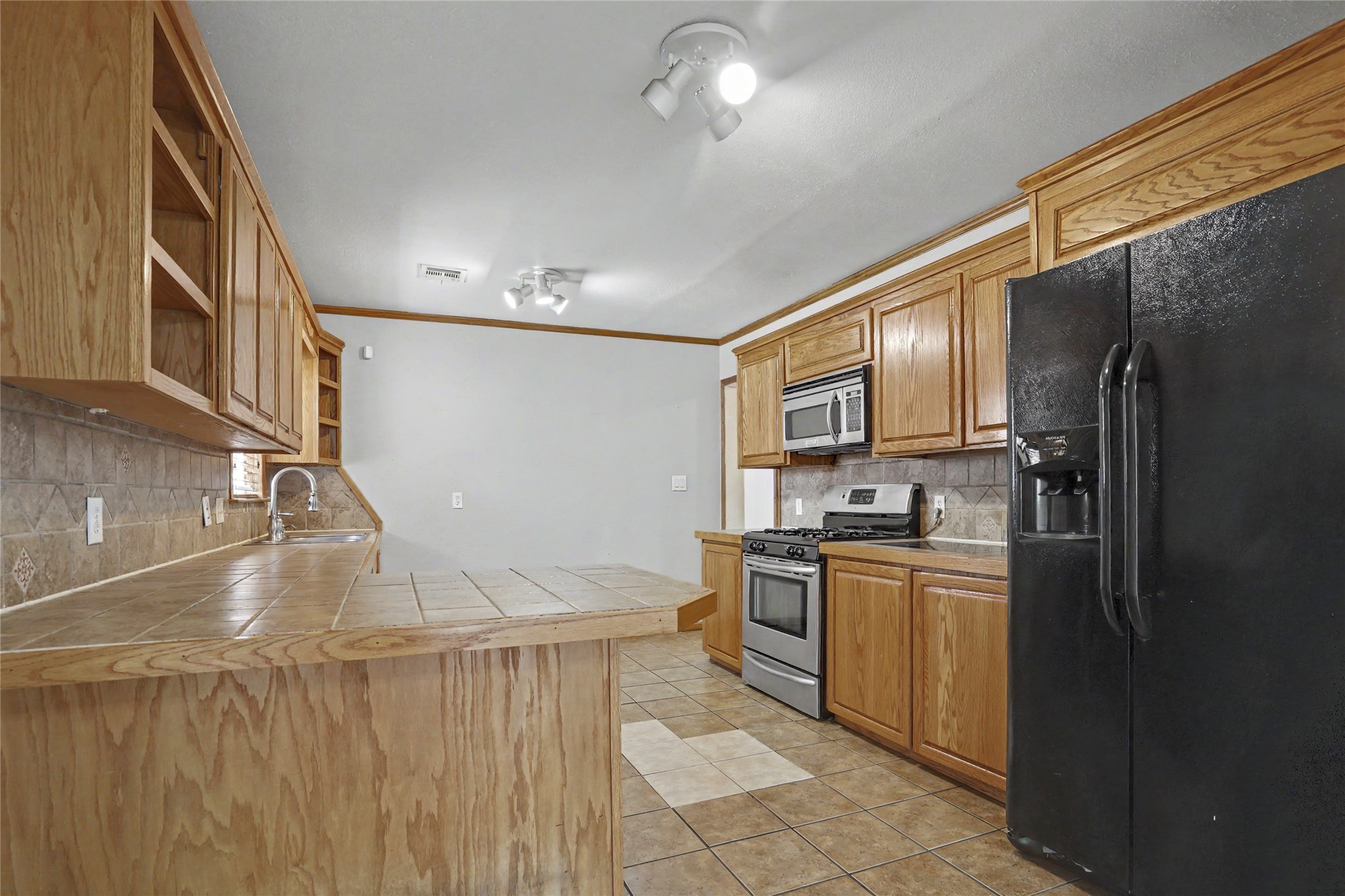 3408 E 4th Place