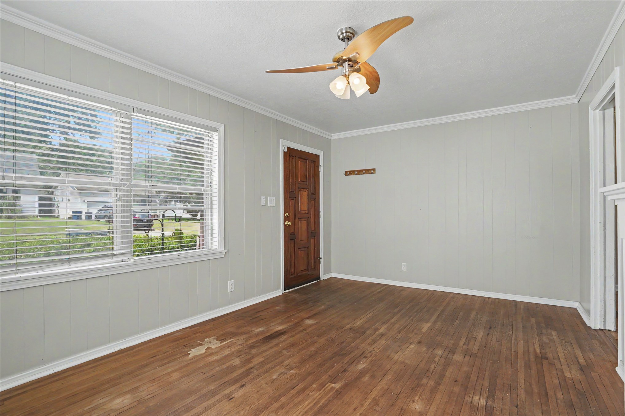 3408 E 4th Place