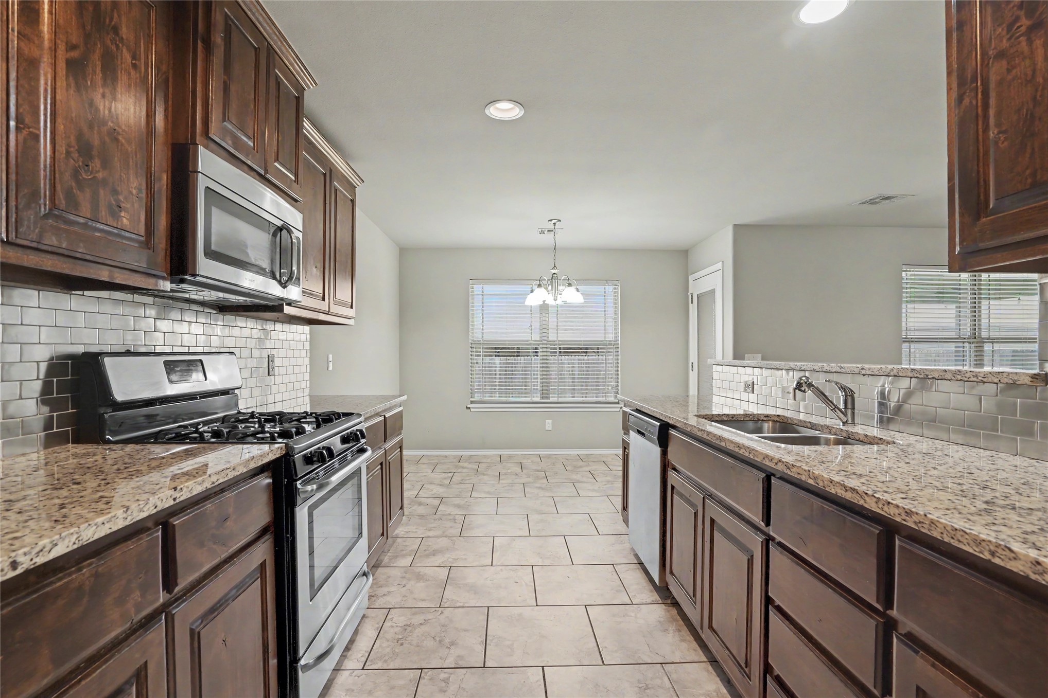 28045 E 149th Place