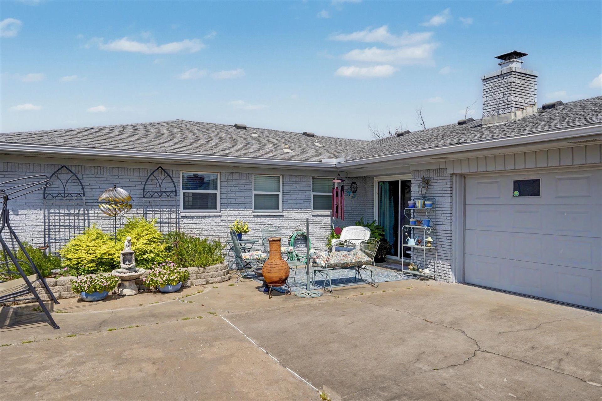 3145 S 74th East Avenue