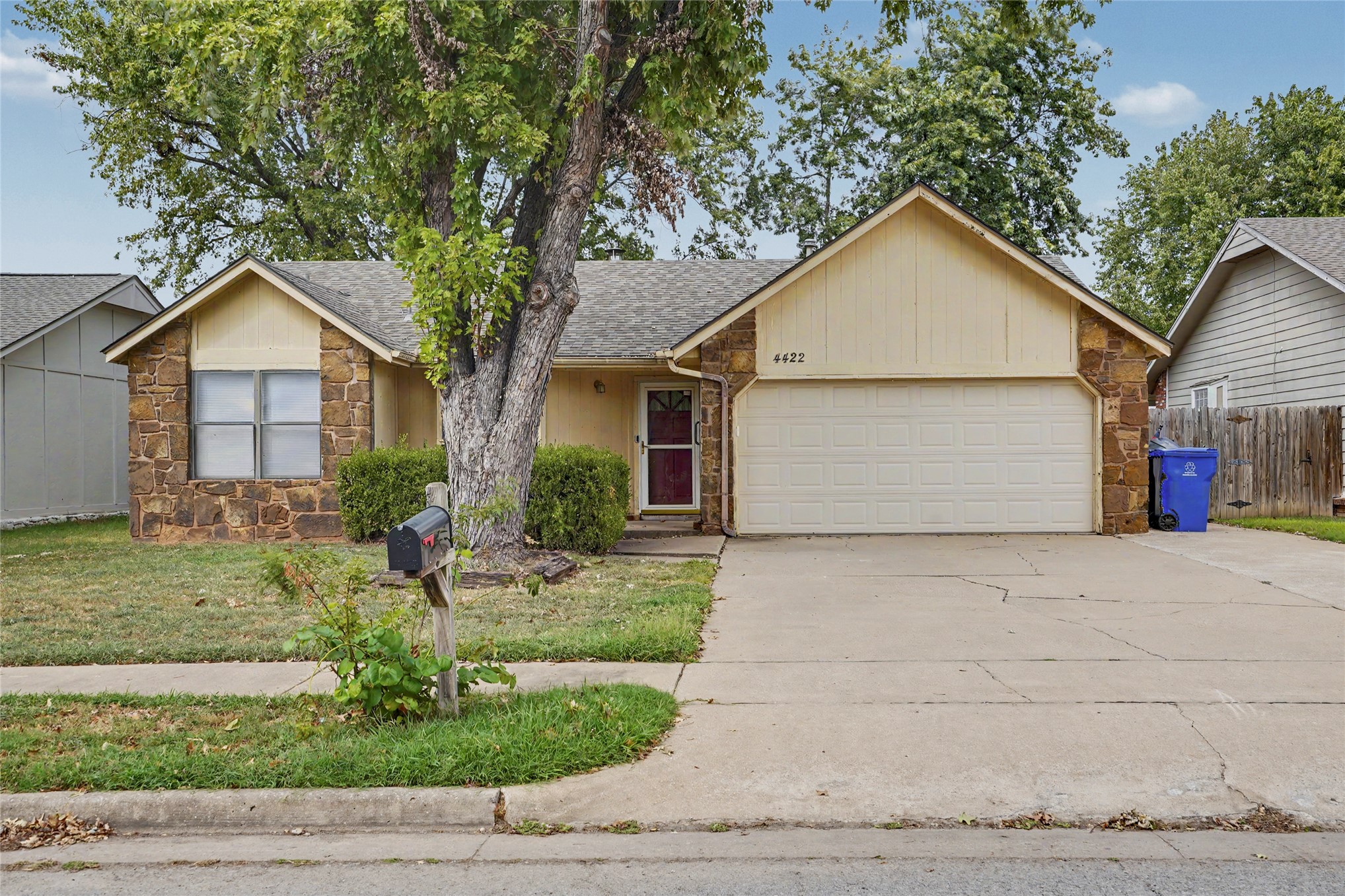 4422 W Princeton Place