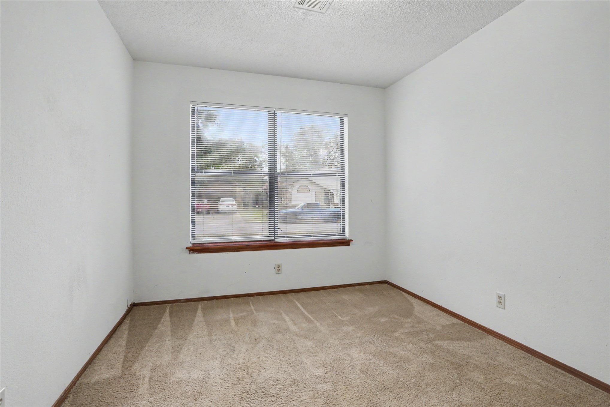 4422 W Princeton Place