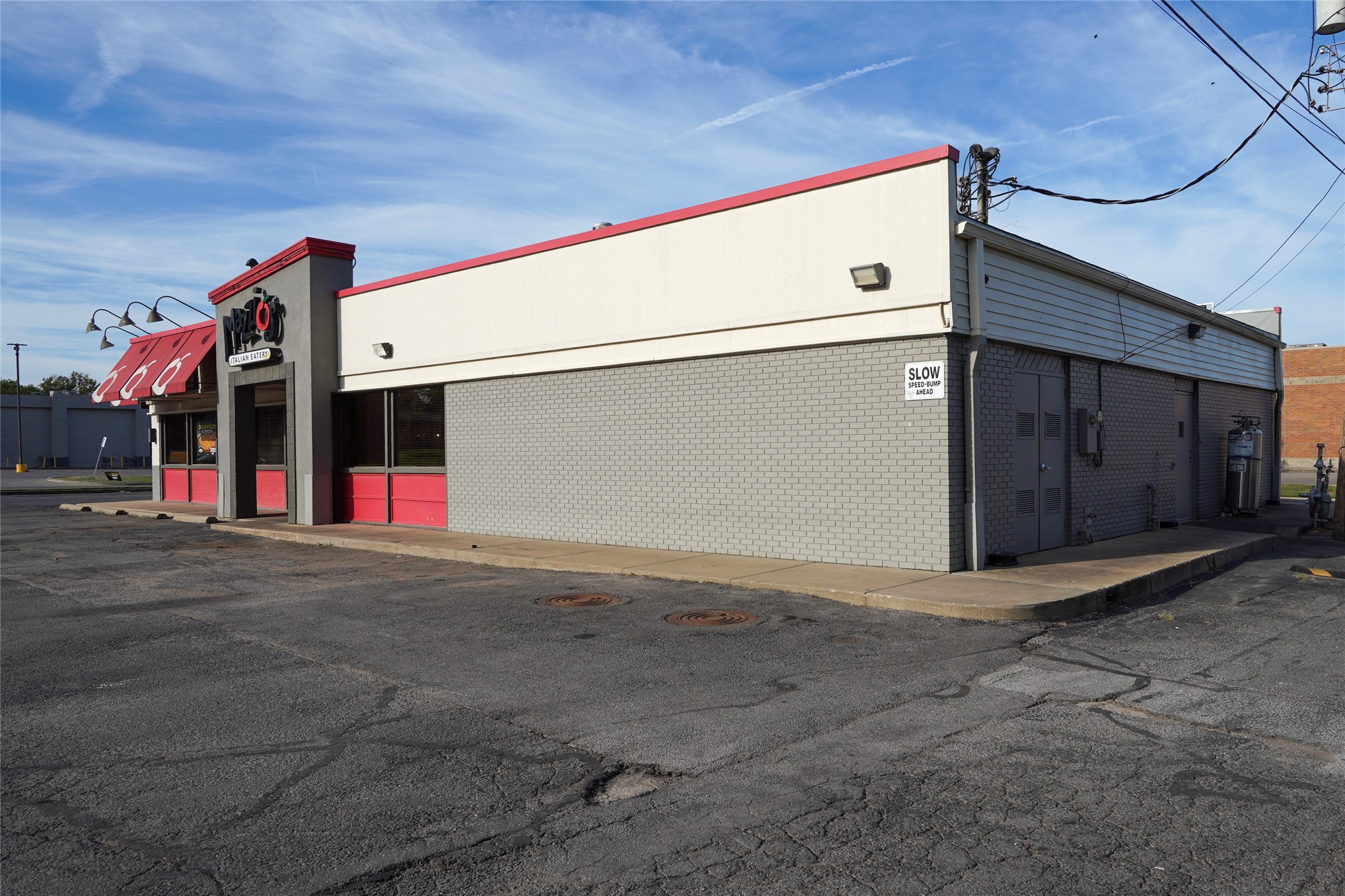 3030 W Okmulgee