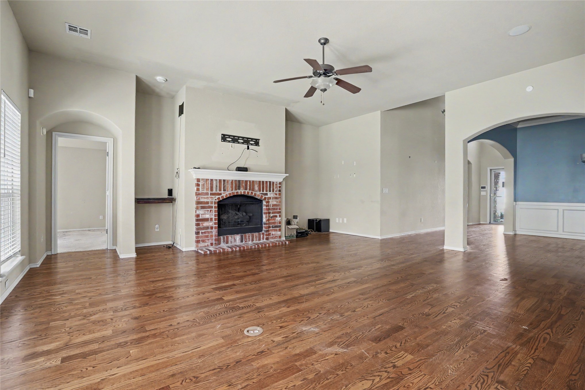 20230 E 50th Place