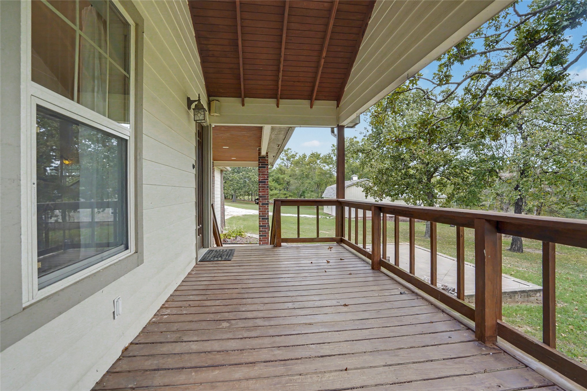2105 S 280th East Avenue