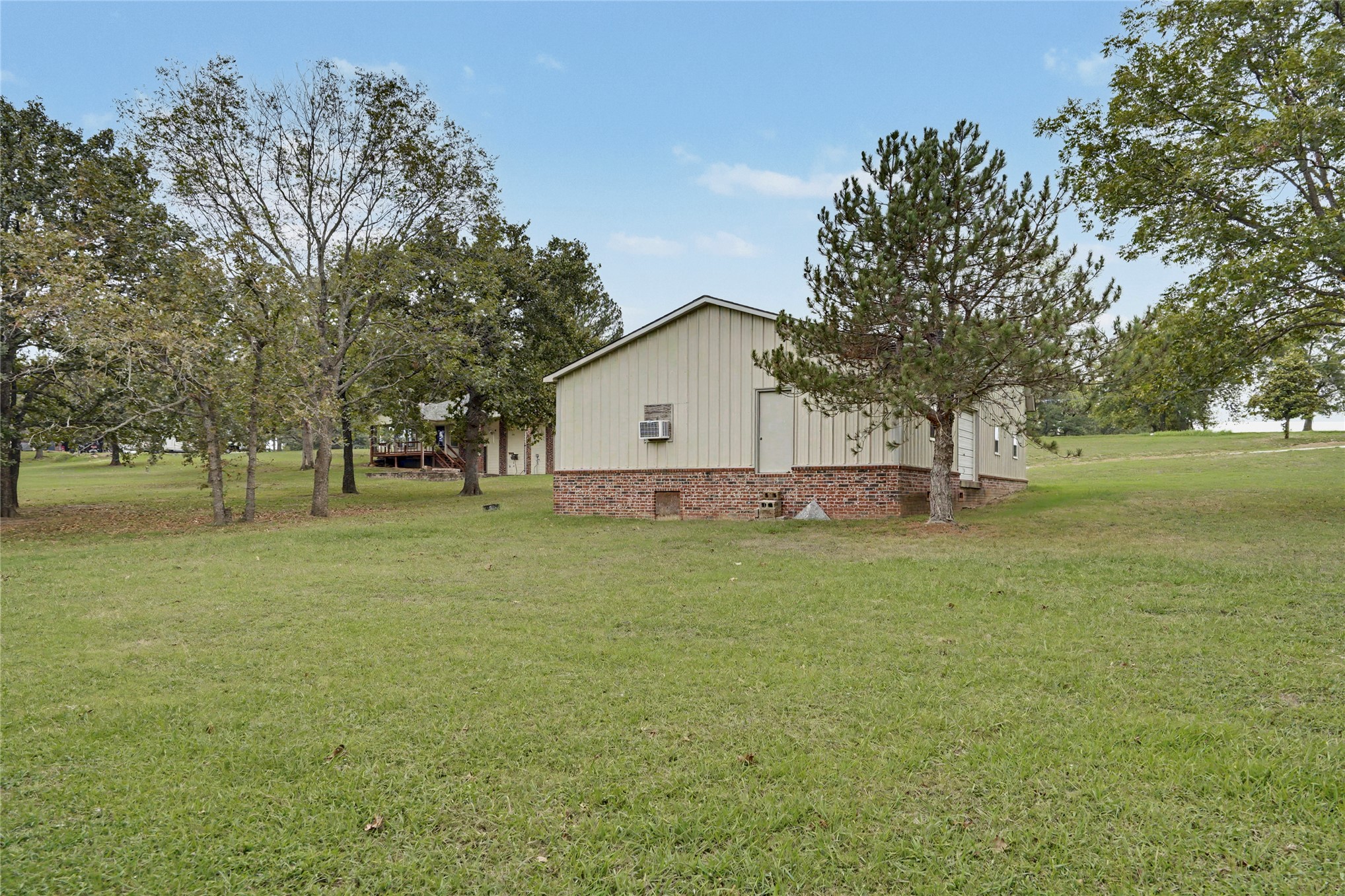 2105 S 280th East Avenue