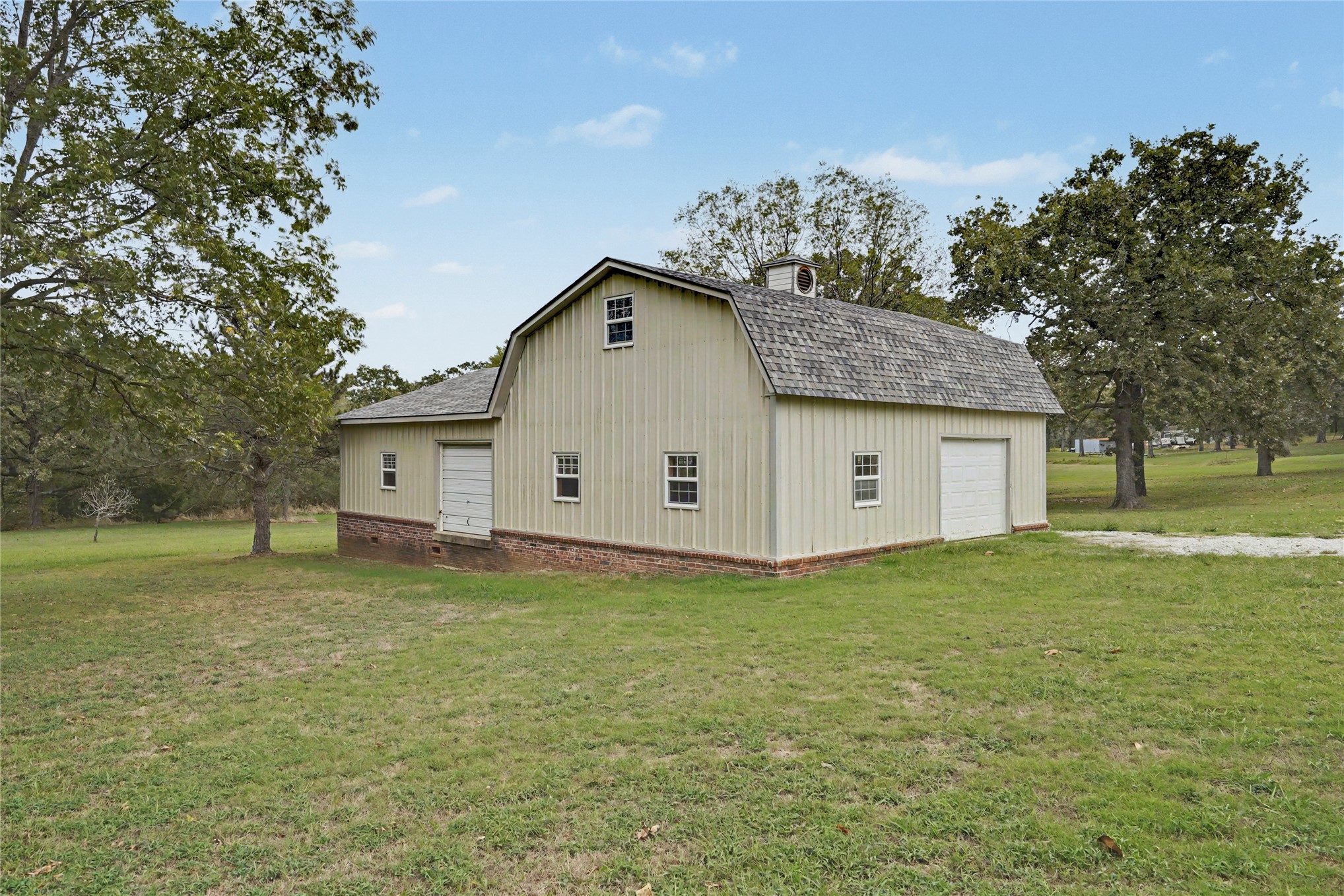 2105 S 280th East Avenue