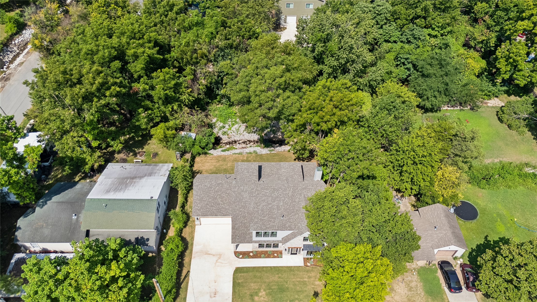 810 N Cedar Avenue