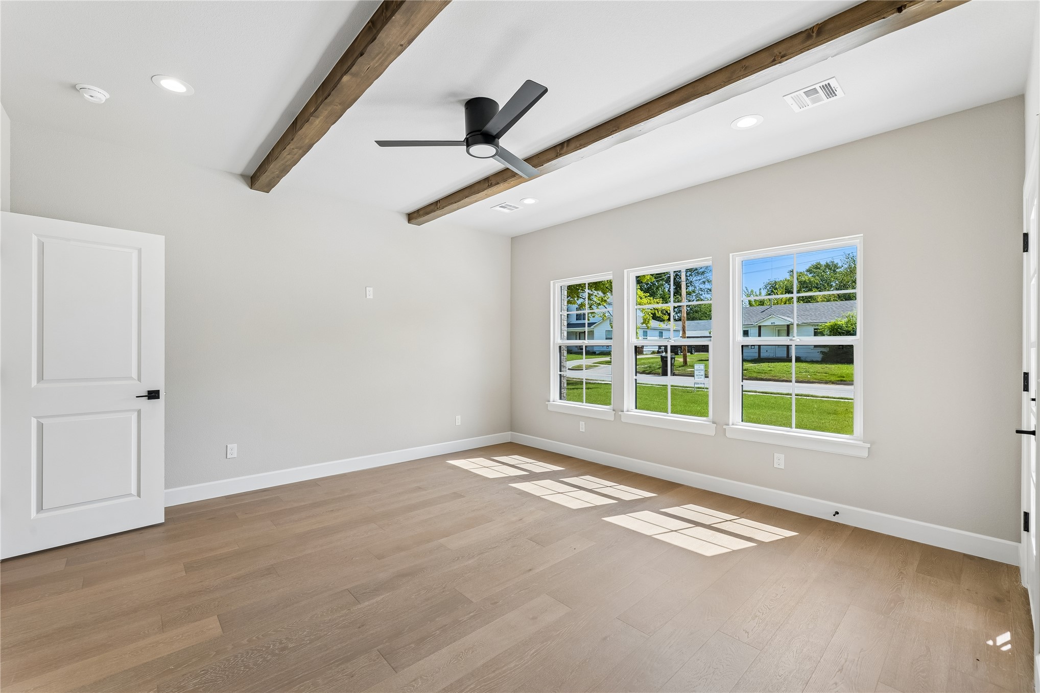 810 N Cedar Avenue