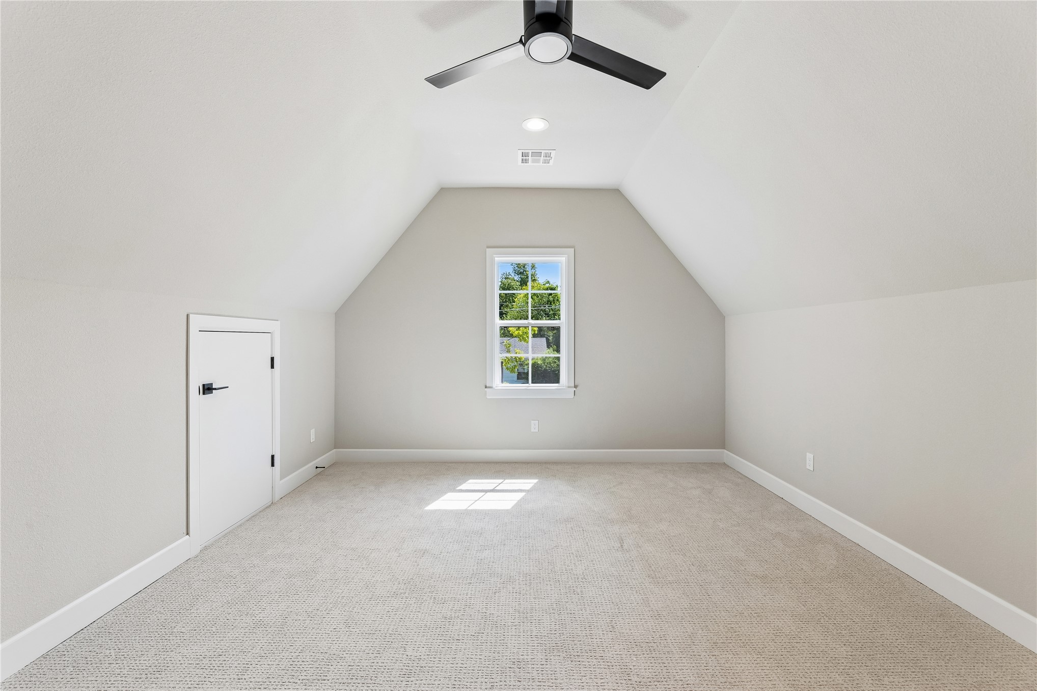 810 N Cedar Avenue