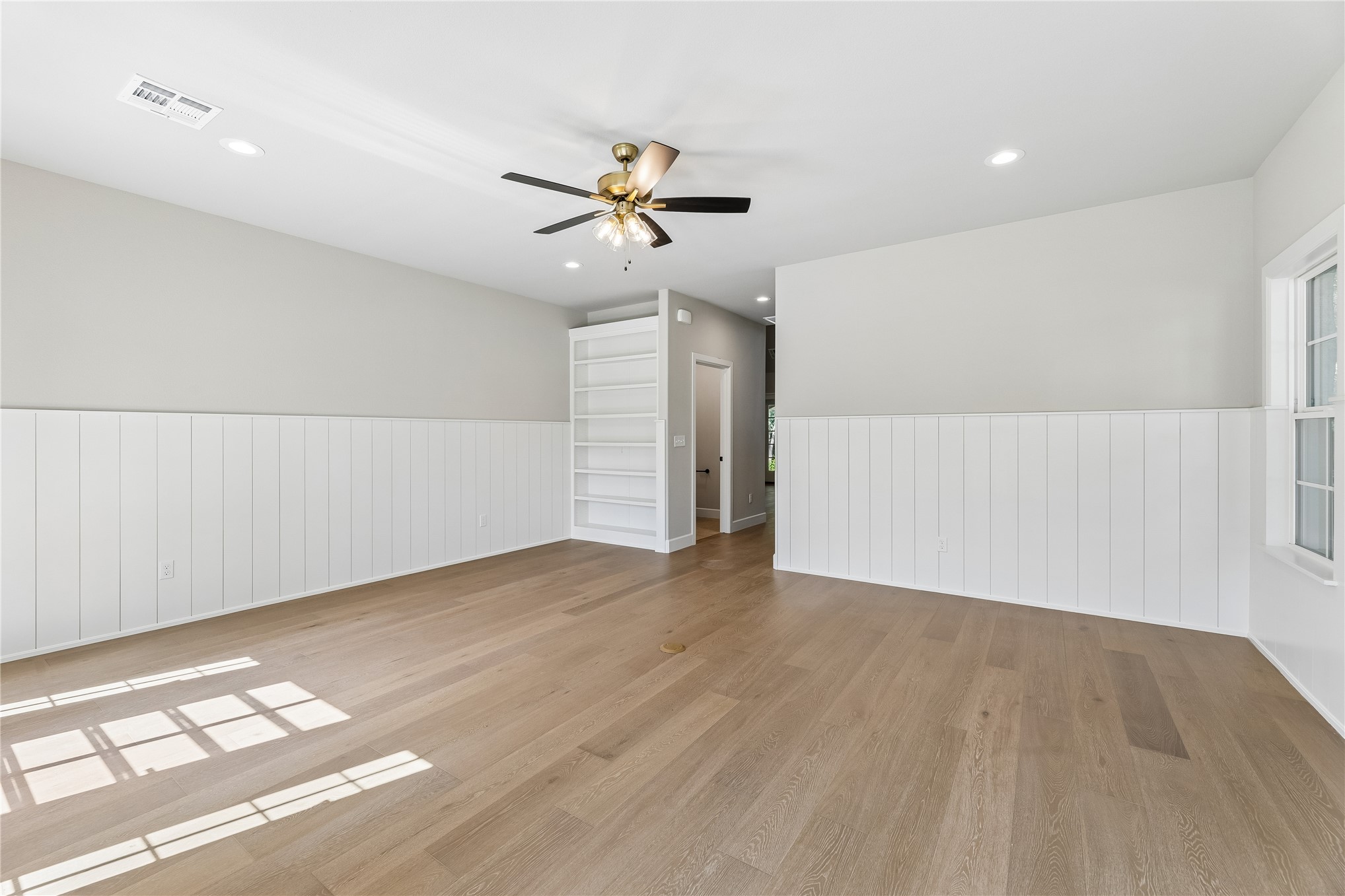810 N Cedar Avenue