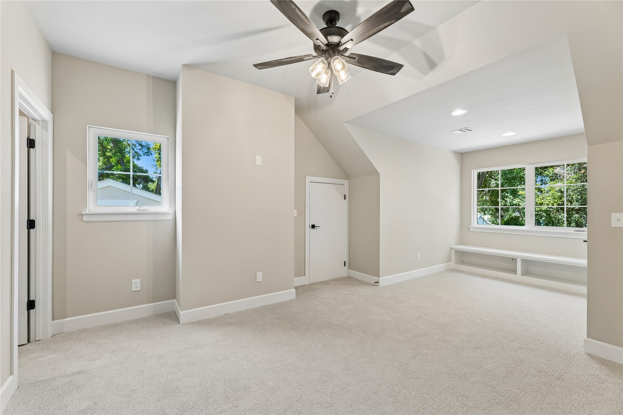 810 N Cedar Avenue
