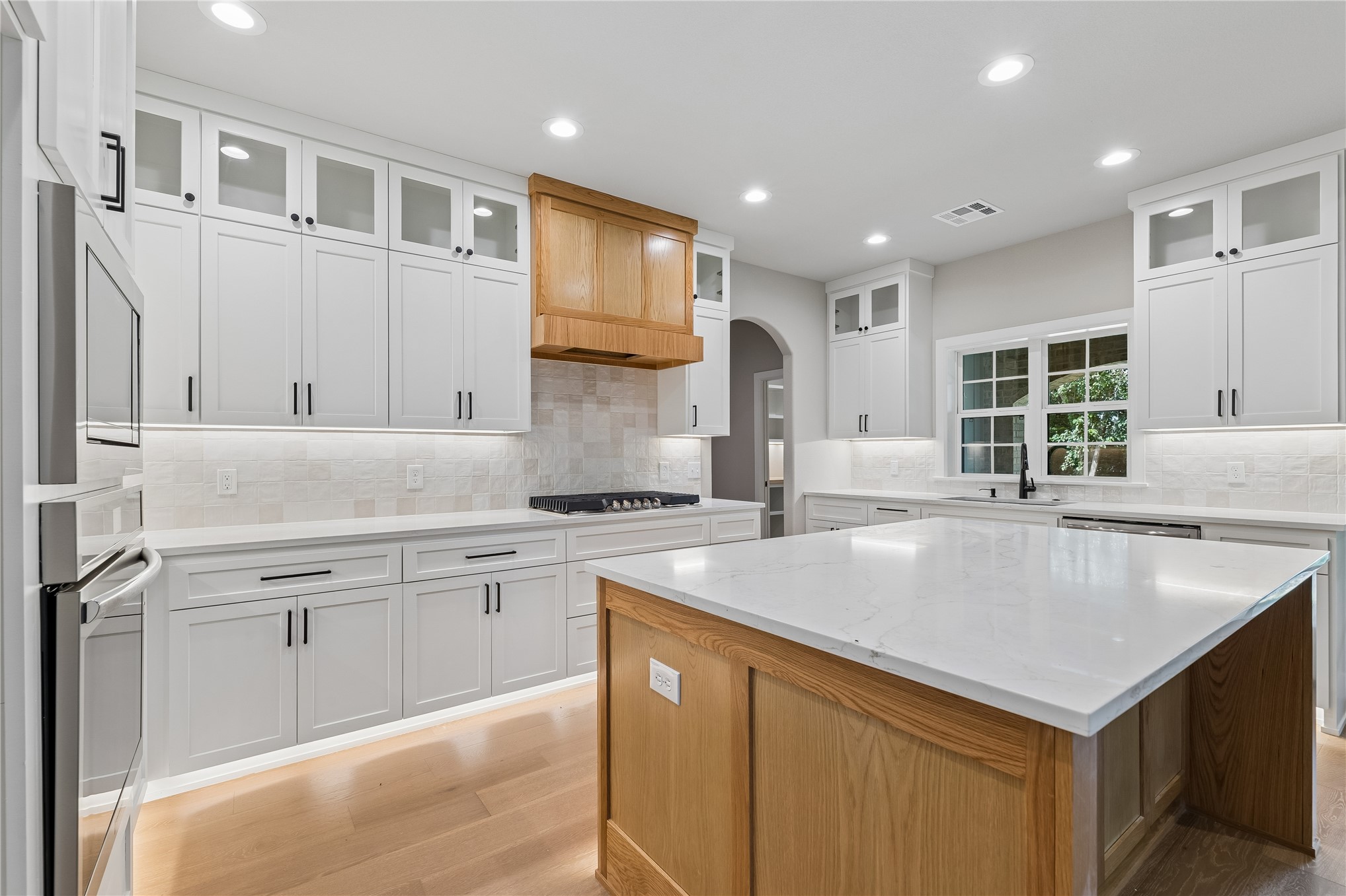 810 N Cedar Avenue
