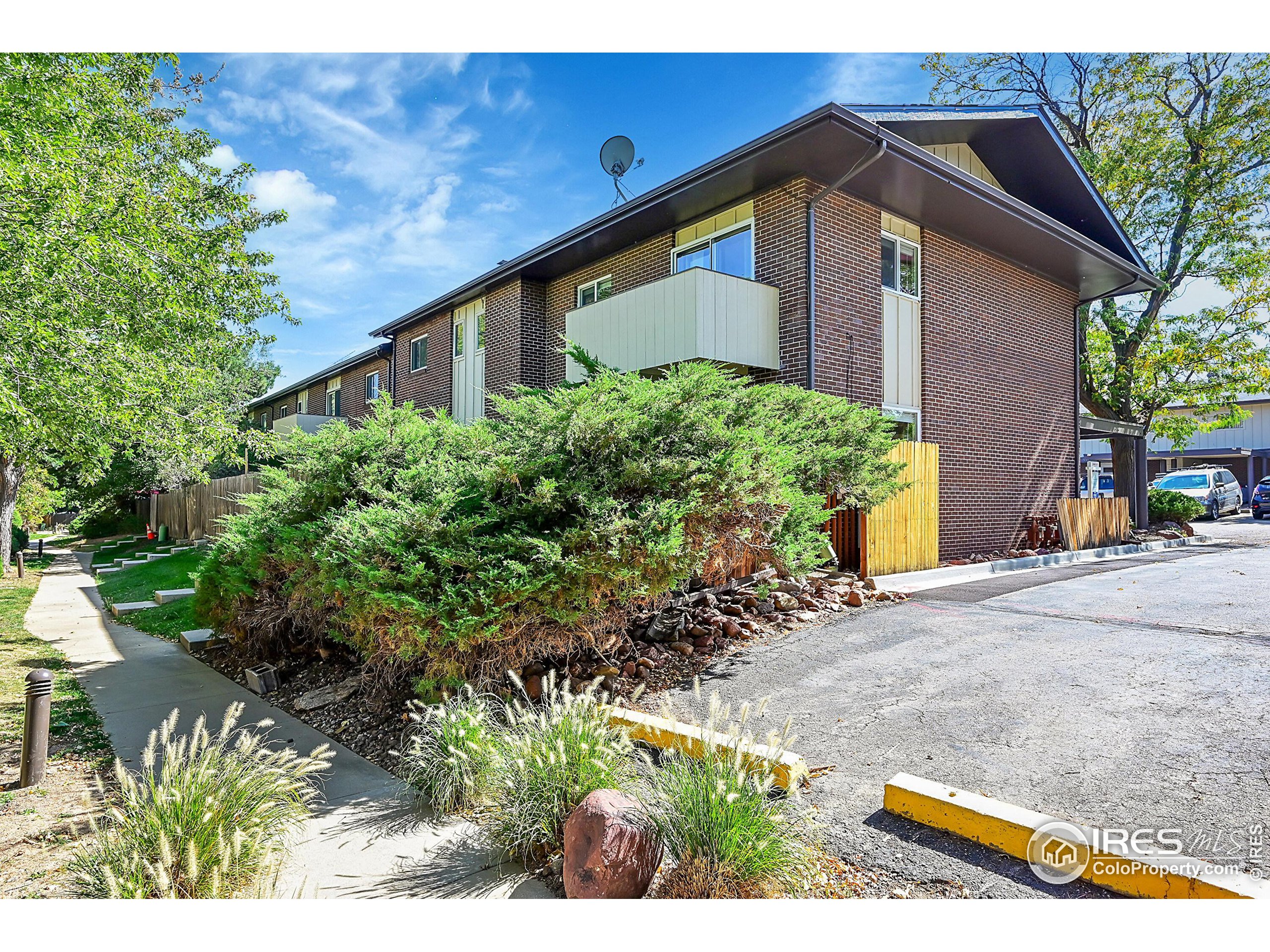 1458 Greenbriar Blvd