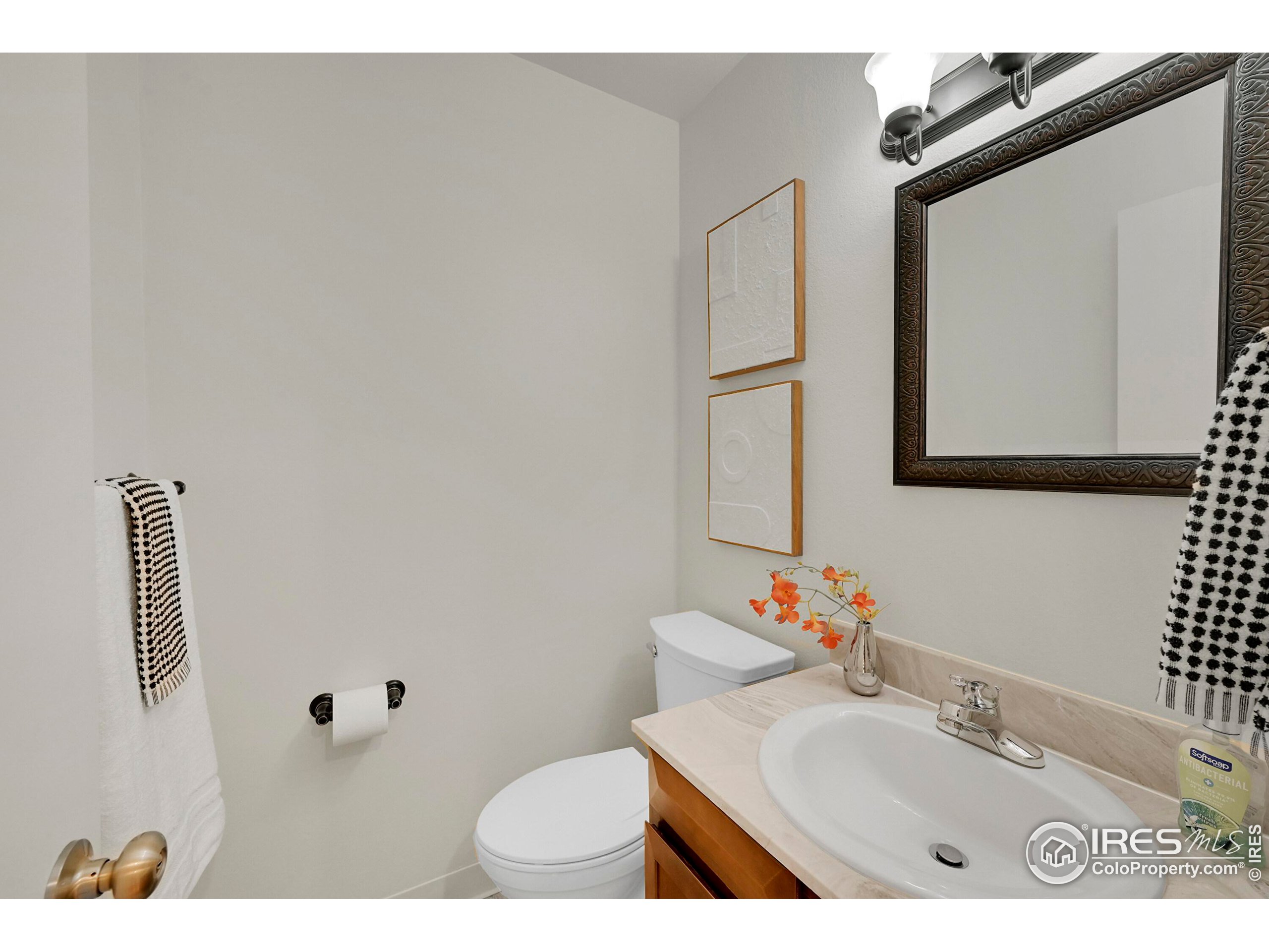 1458 Greenbriar Blvd