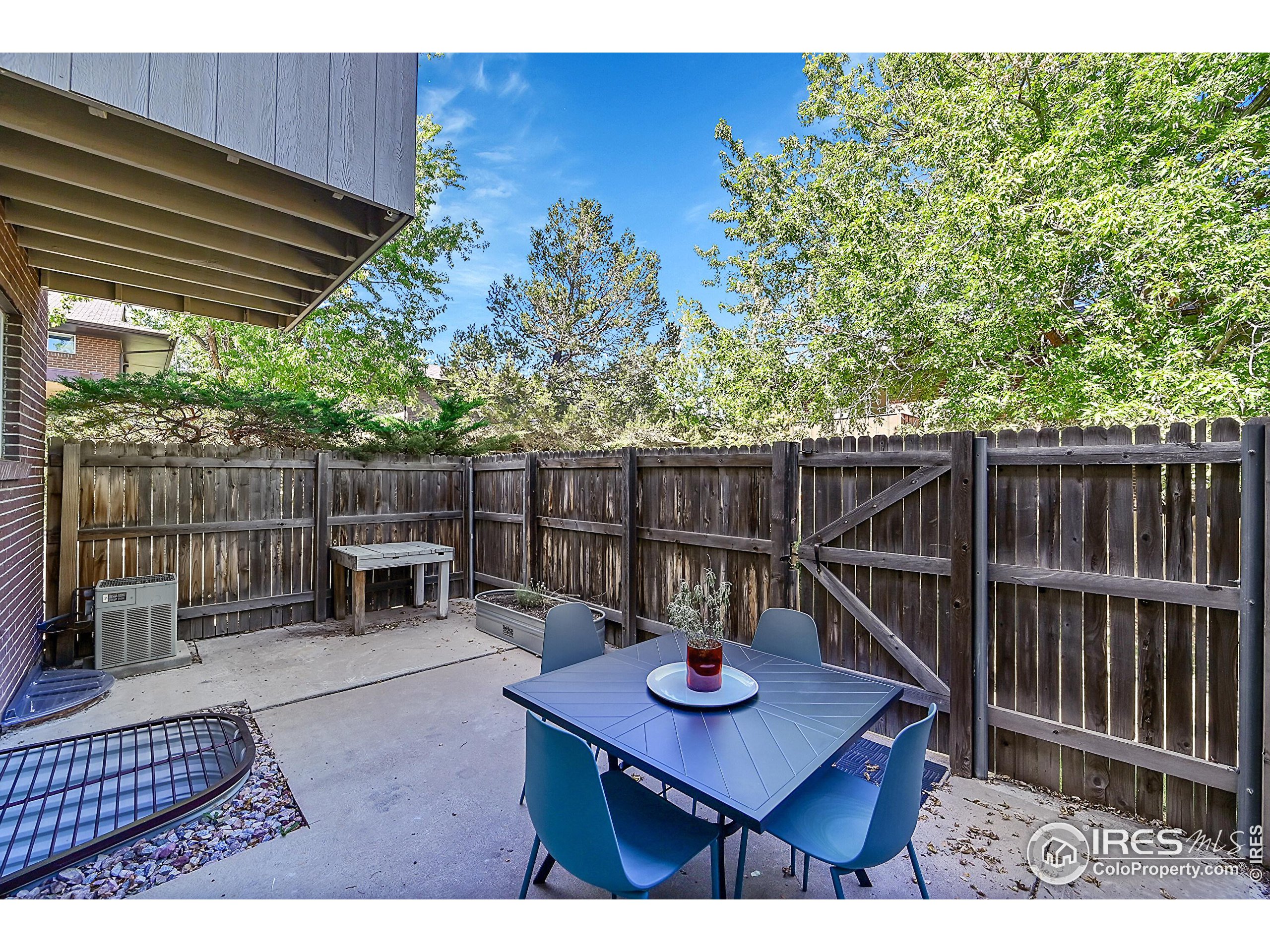 1458 Greenbriar Blvd