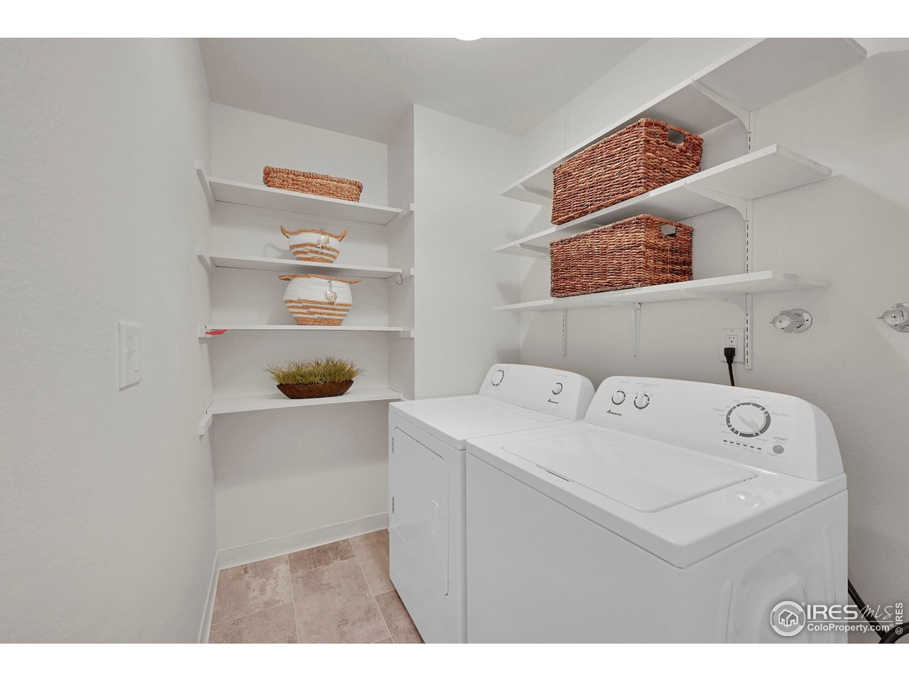 1458 Greenbriar Blvd