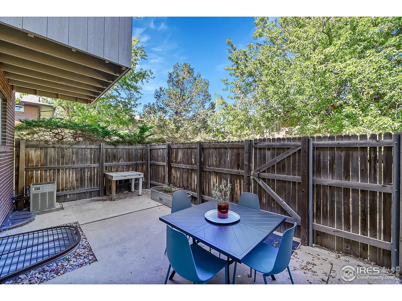 1458 Greenbriar Blvd