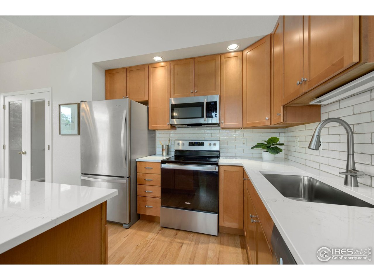 2075 Grays Peak Dr 202