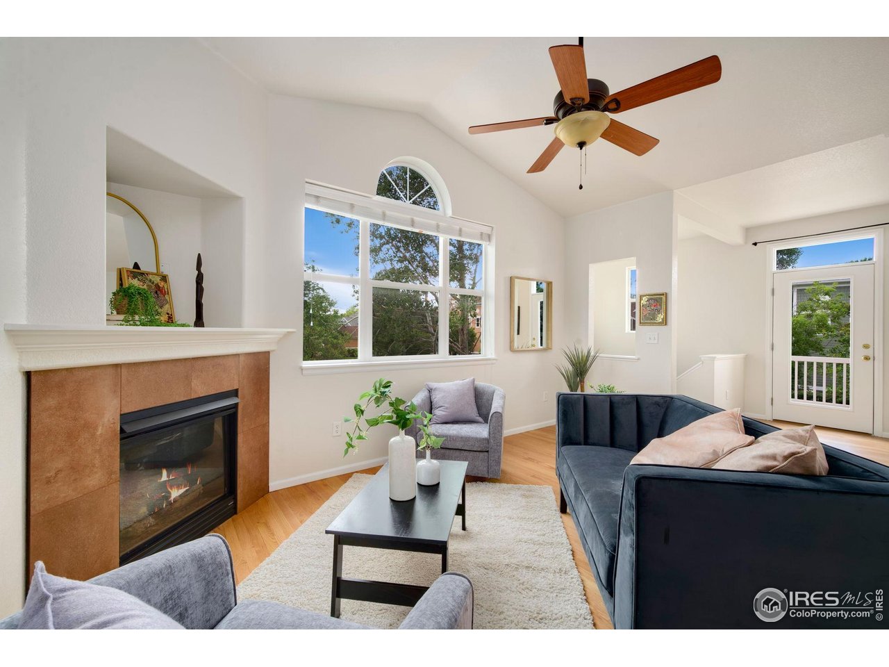 2075 Grays Peak Dr 202