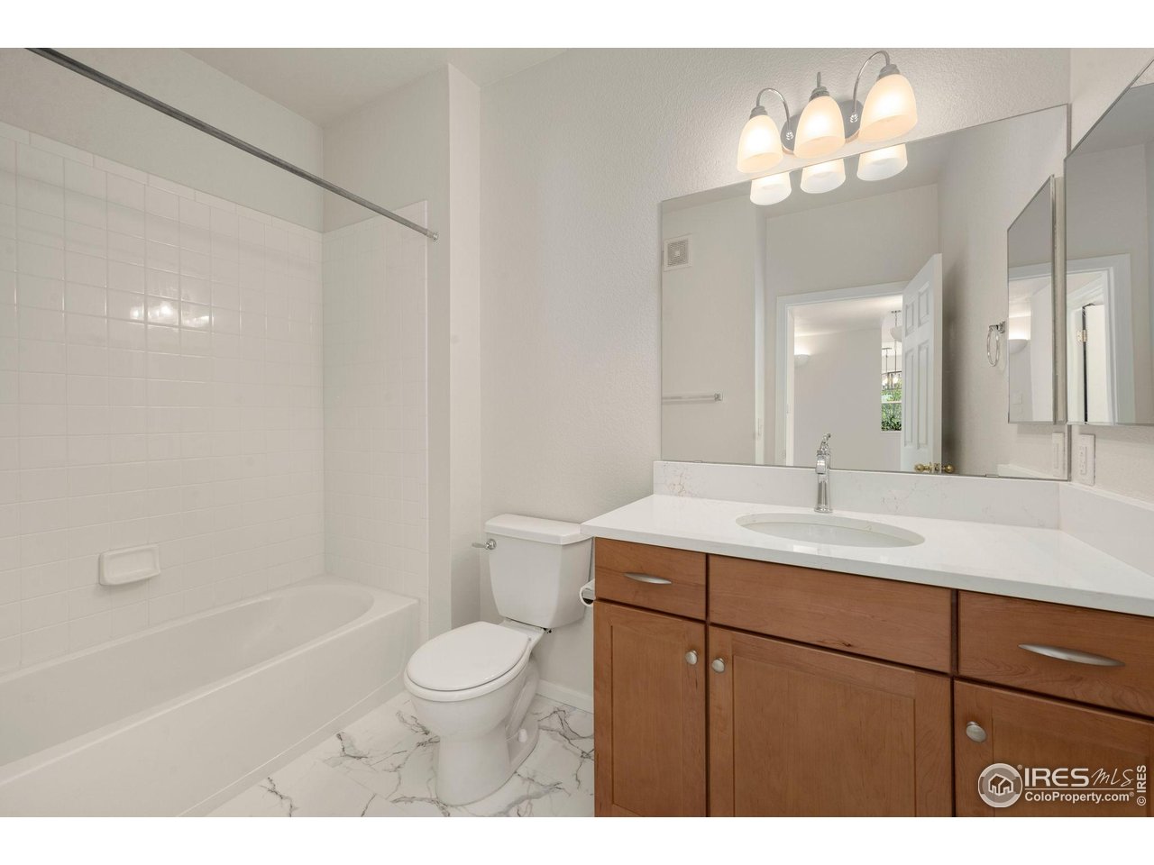 2075 Grays Peak Dr 202