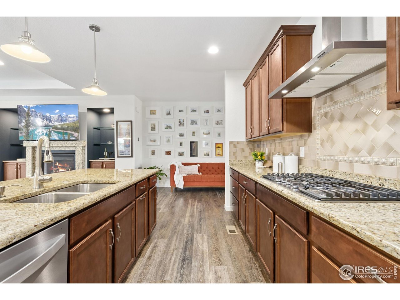 302 Rocking Chair Dr