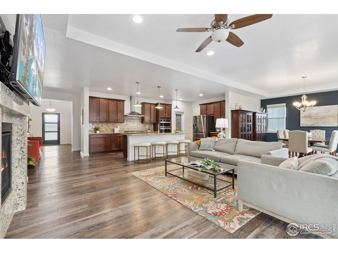 302 Rocking Chair Dr